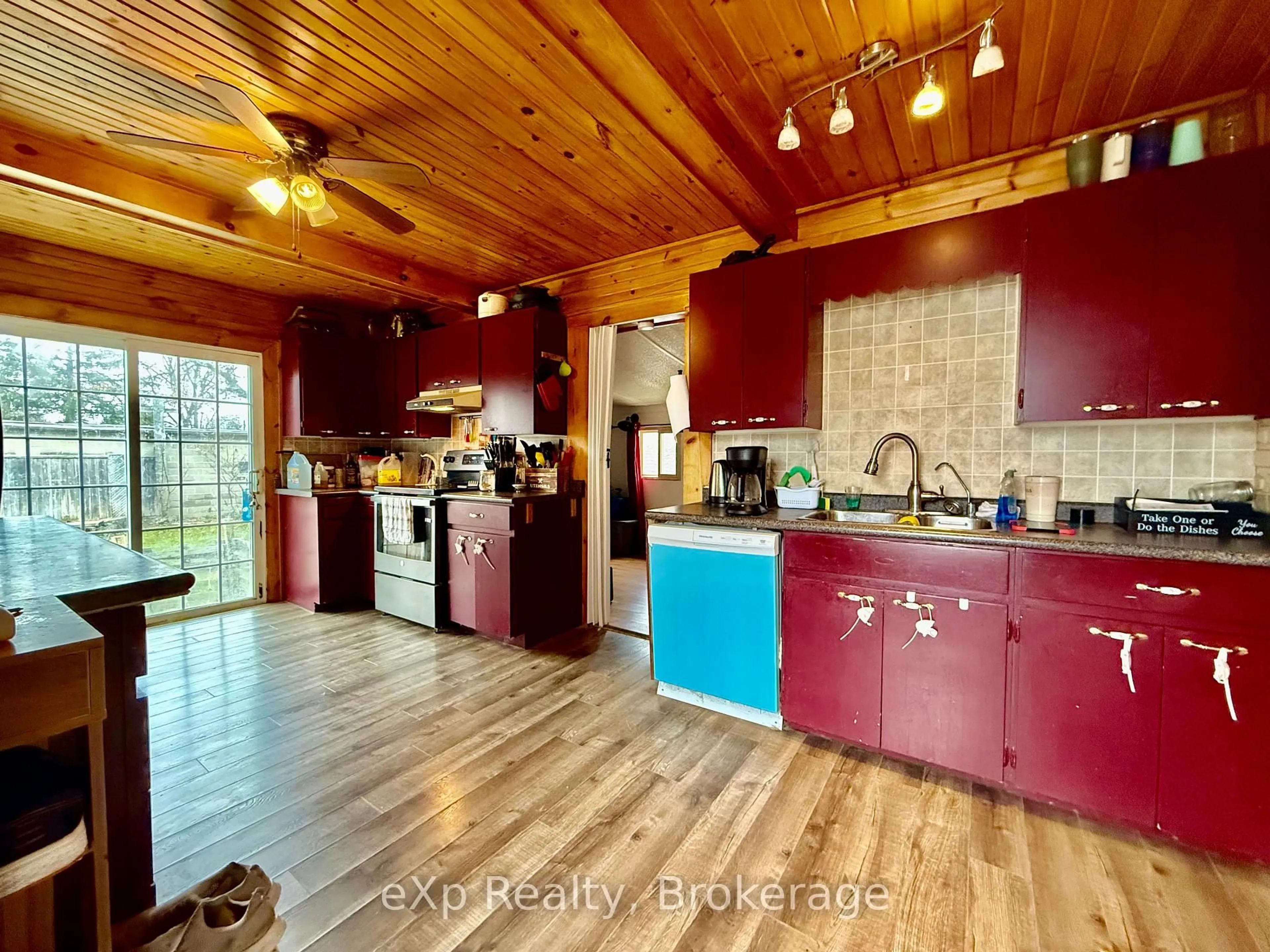 Open concept kitchen, unknown for 388 11TH St, Hanover Ontario N4N 1S5