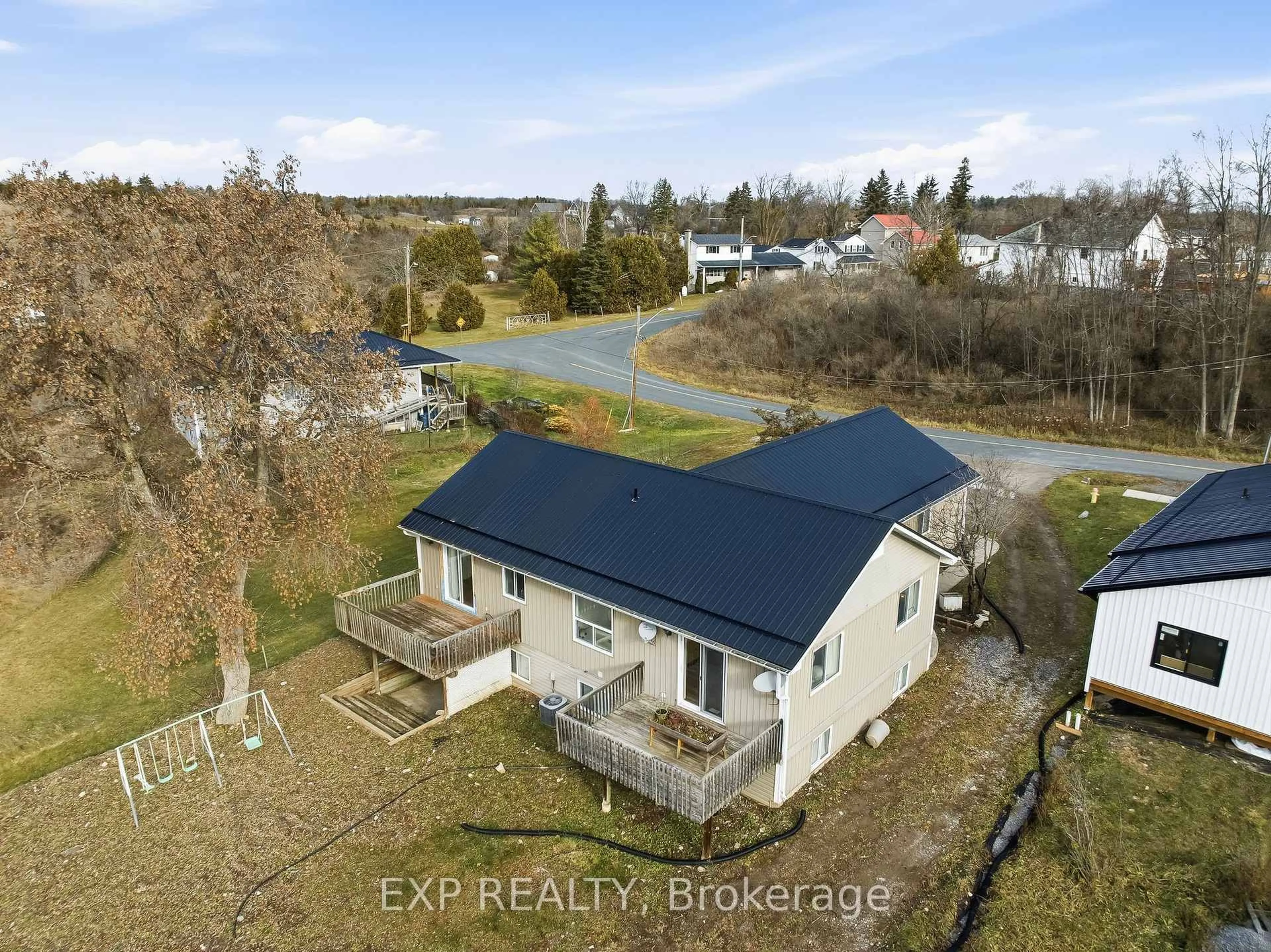 A pic from outside/outdoor area/front of a property/back of a property/a pic from drone, building for 117 Bridge St, Trent Hills Ontario K0L 1Y0