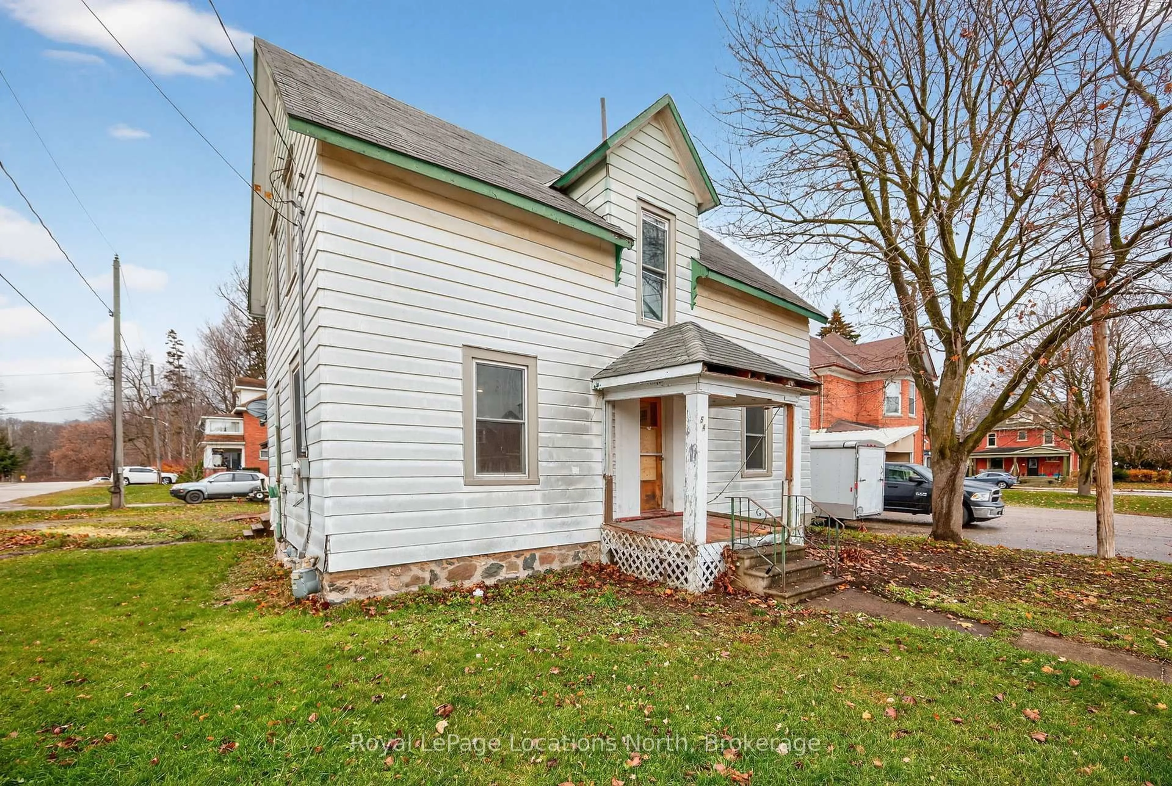 Home with brick exterior material, building for 54 Cook St, Meaford Ontario N4L 1G4