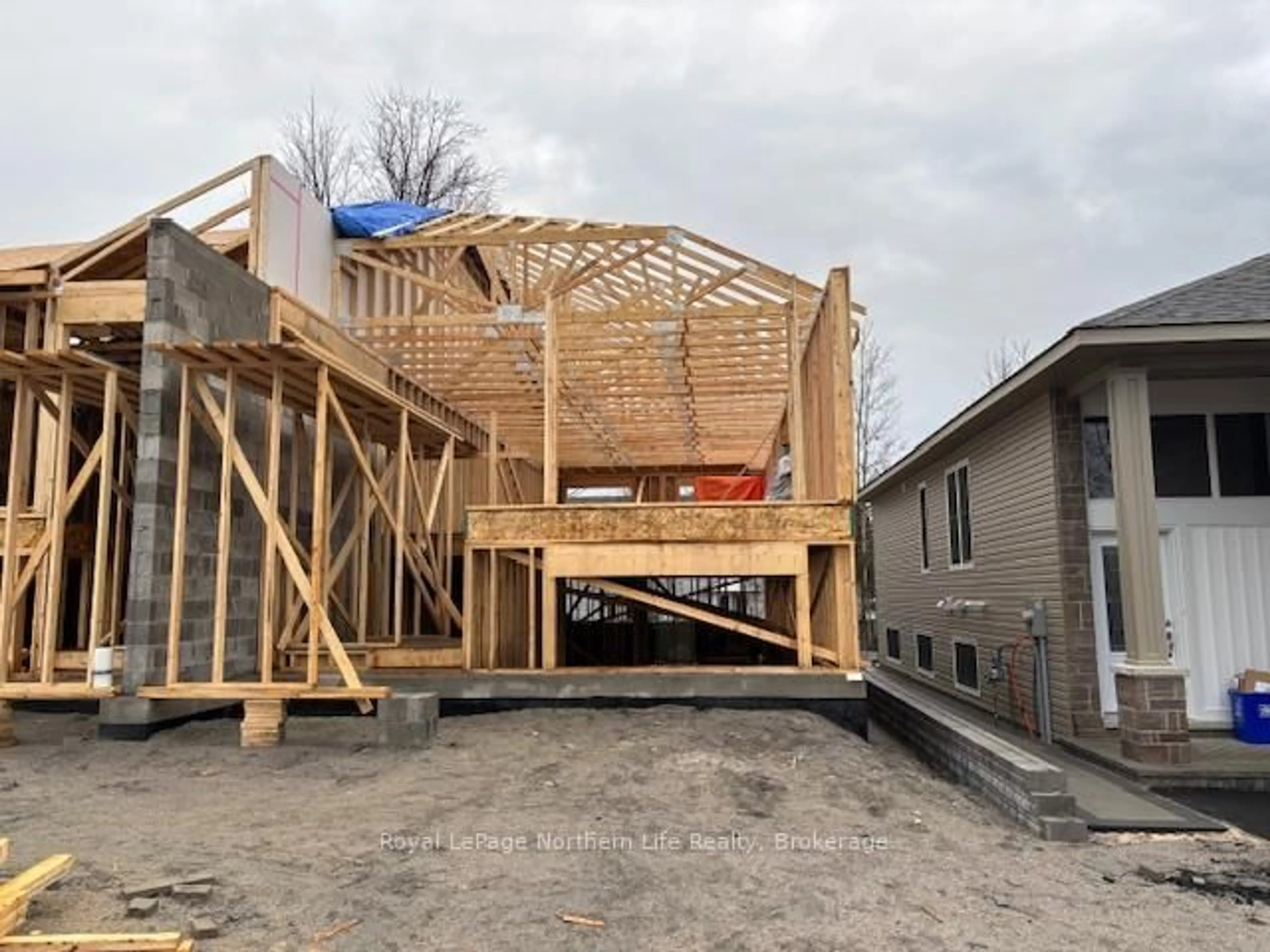 A pic of a room for 22 Meadow Wood Crt, North Bay Ontario P1A 4L5