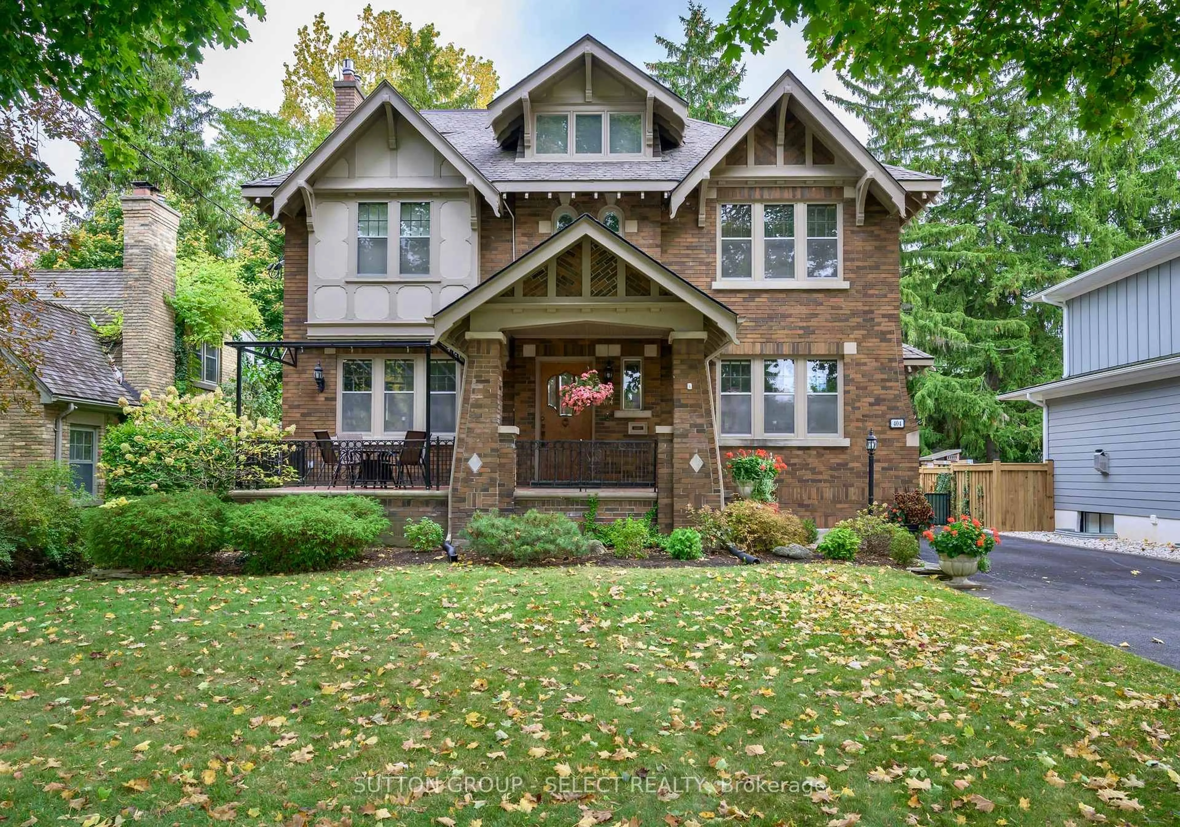 Home with brick exterior material, street for 404 Wortley Rd, London South Ontario N6C 3S6