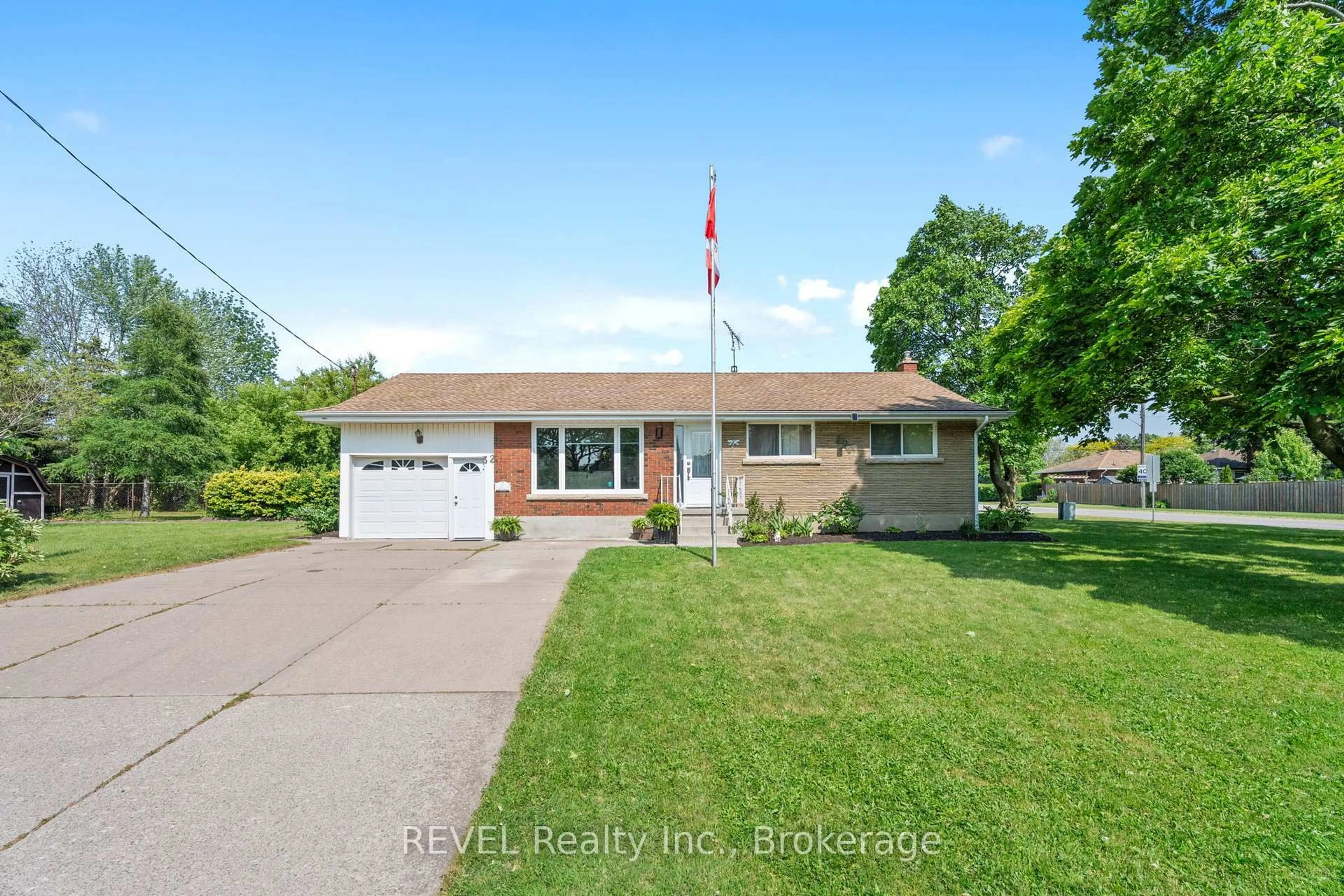 Unknown for 32 Hanson Dr, St. Catharines Ontario L2M 2X1