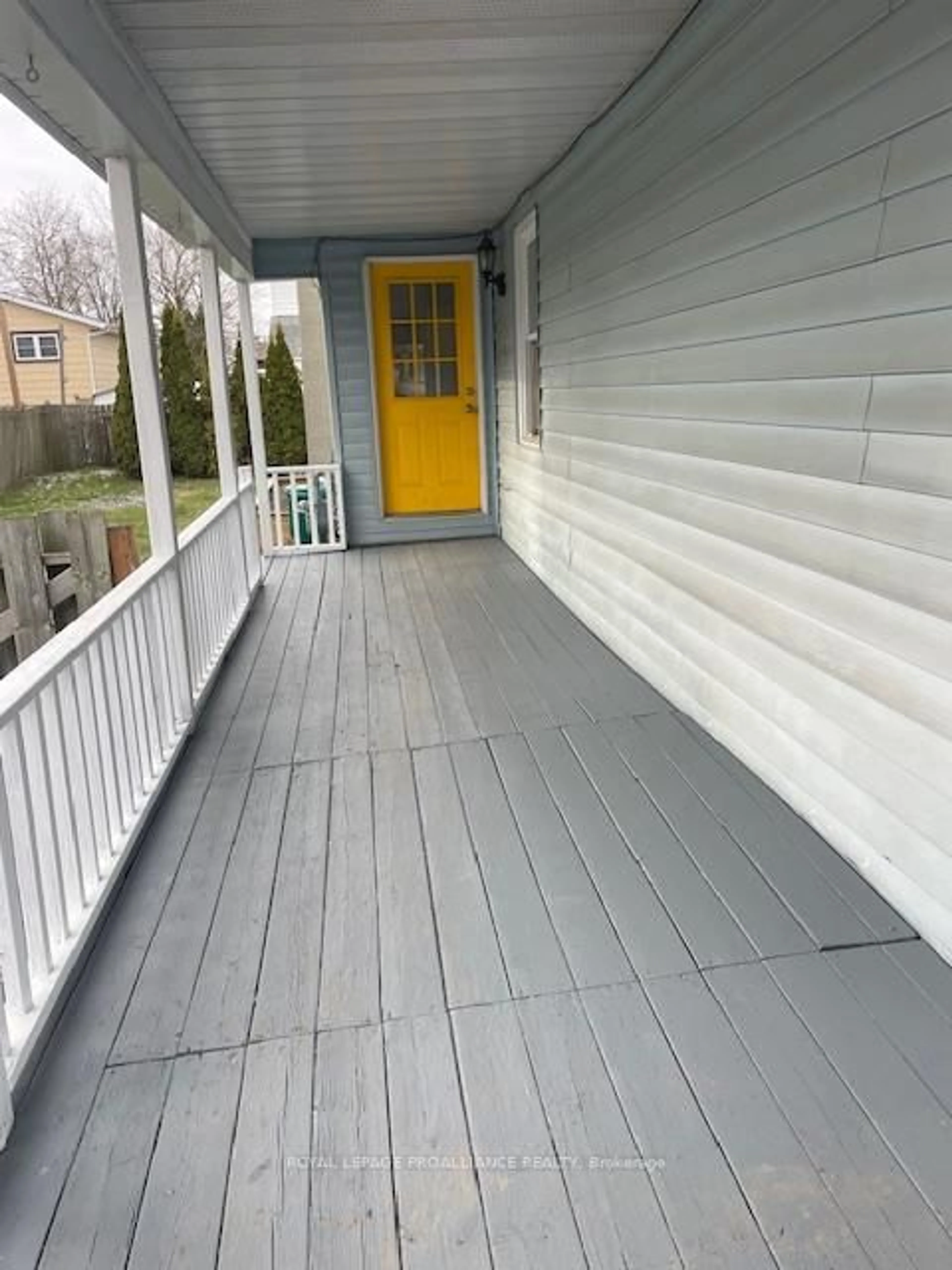 Patio, street for 32 McNichol Ave, Quinte West Ontario K8V 2R6