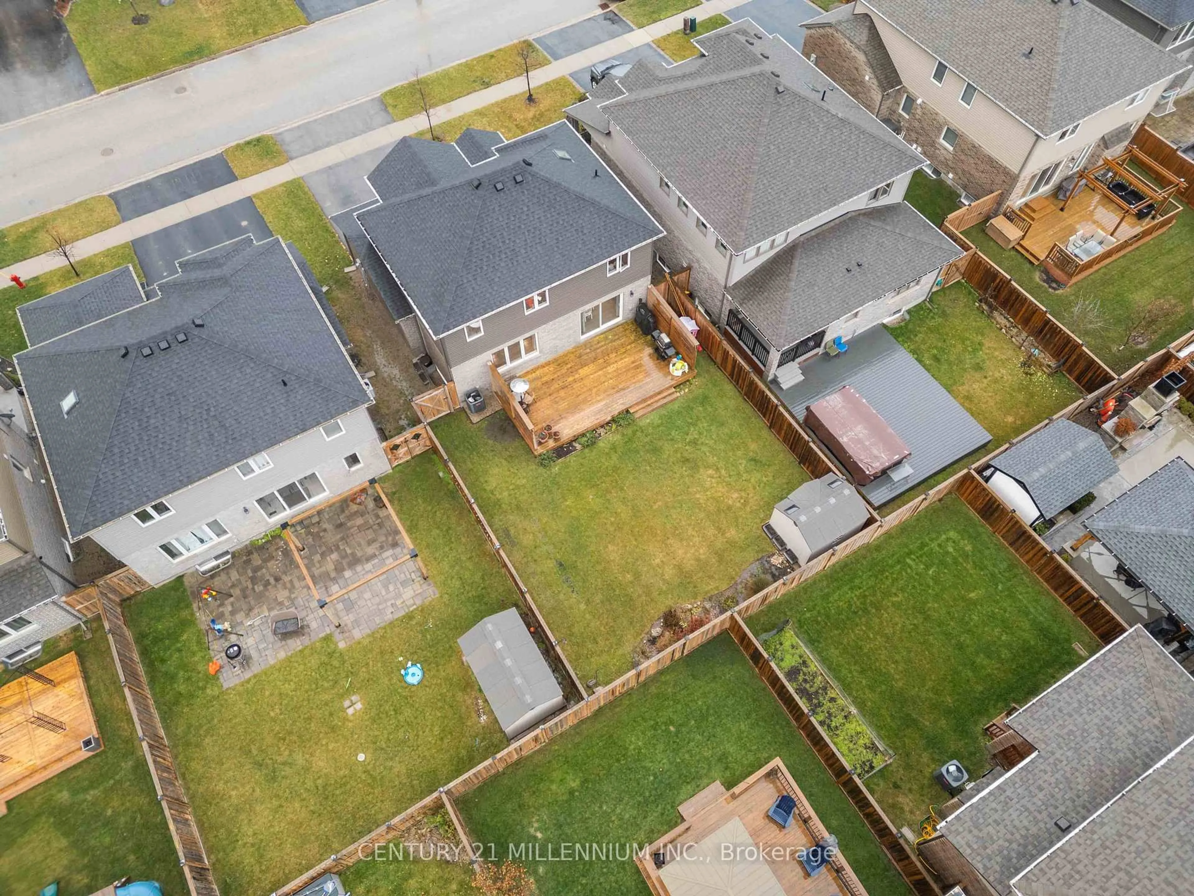 A pic from outside/outdoor area/front of a property/back of a property/a pic from drone, street for 24 Hilborn St, East Luther Grand Valley Ontario L9W 6P4