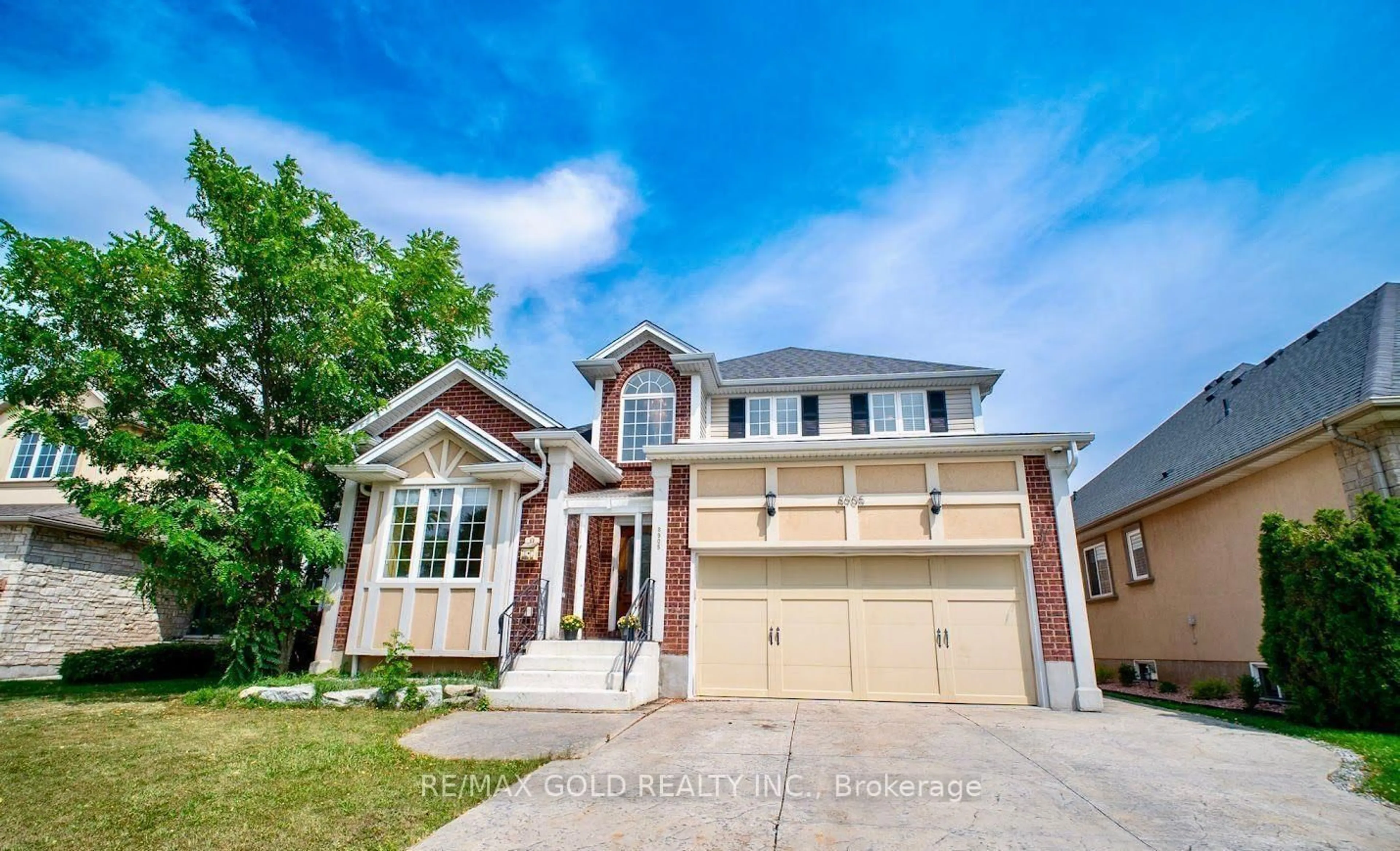Home with brick exterior material, street for 8905 McGarry Dr, Niagara Falls Ontario L2H 3P1