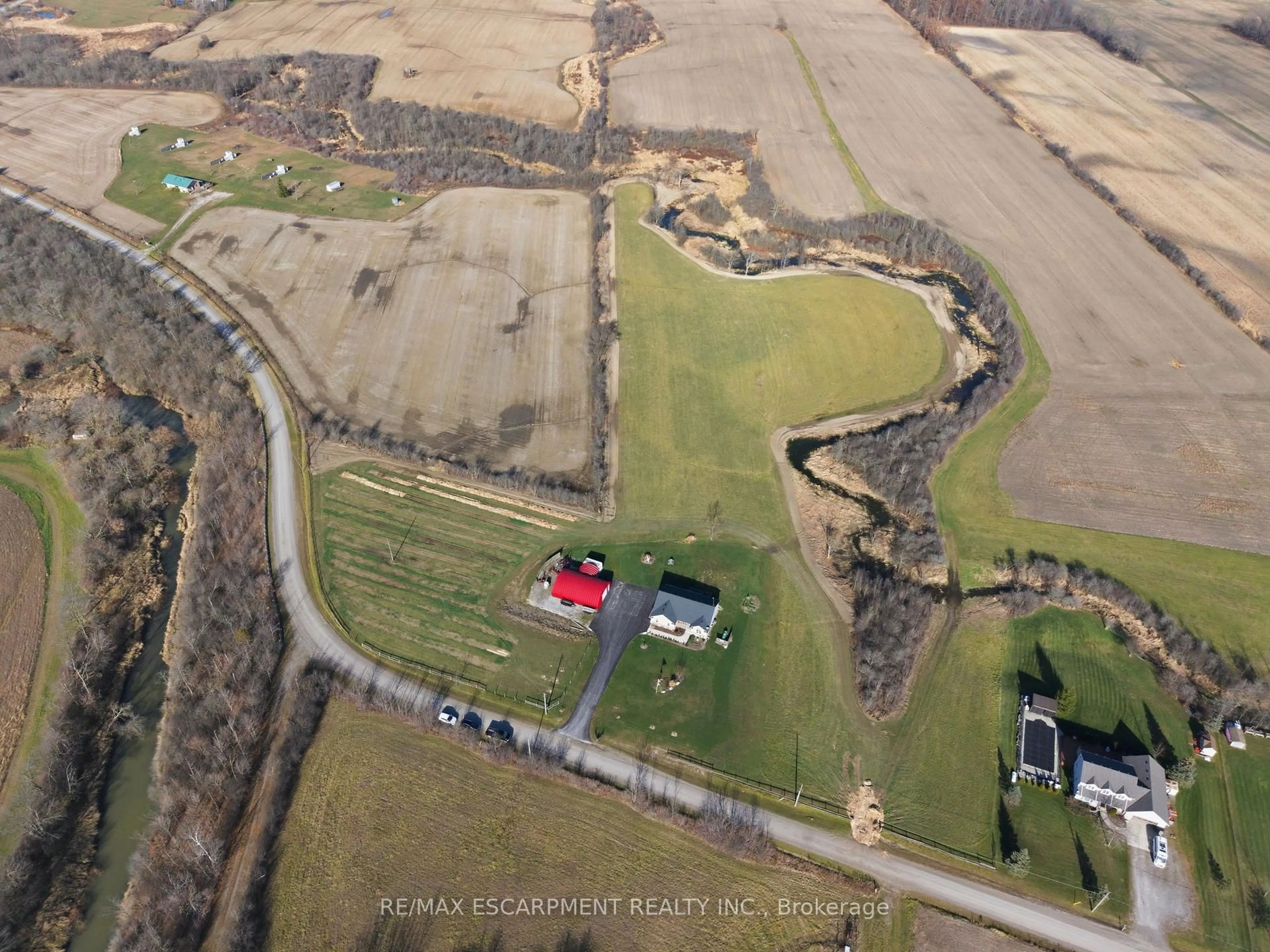 A pic from outside/outdoor area/front of a property/back of a property/a pic from drone, street for 9071 NORTH CHIPPAWA Rd, West Lincoln Ontario L0R 2A0