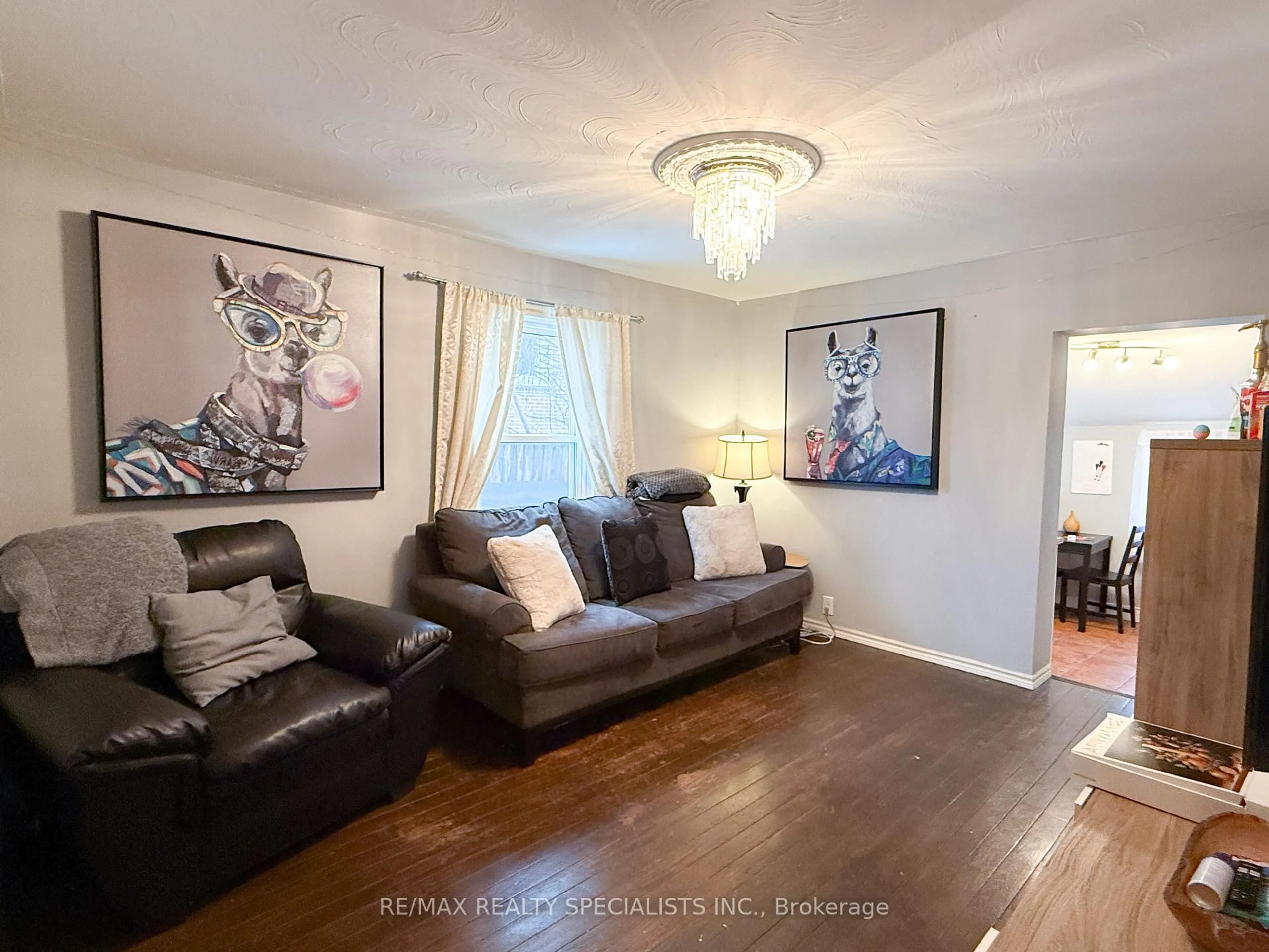 Living room with furniture, unknown for 434 Division St, Kingston Ontario K7K 4A9