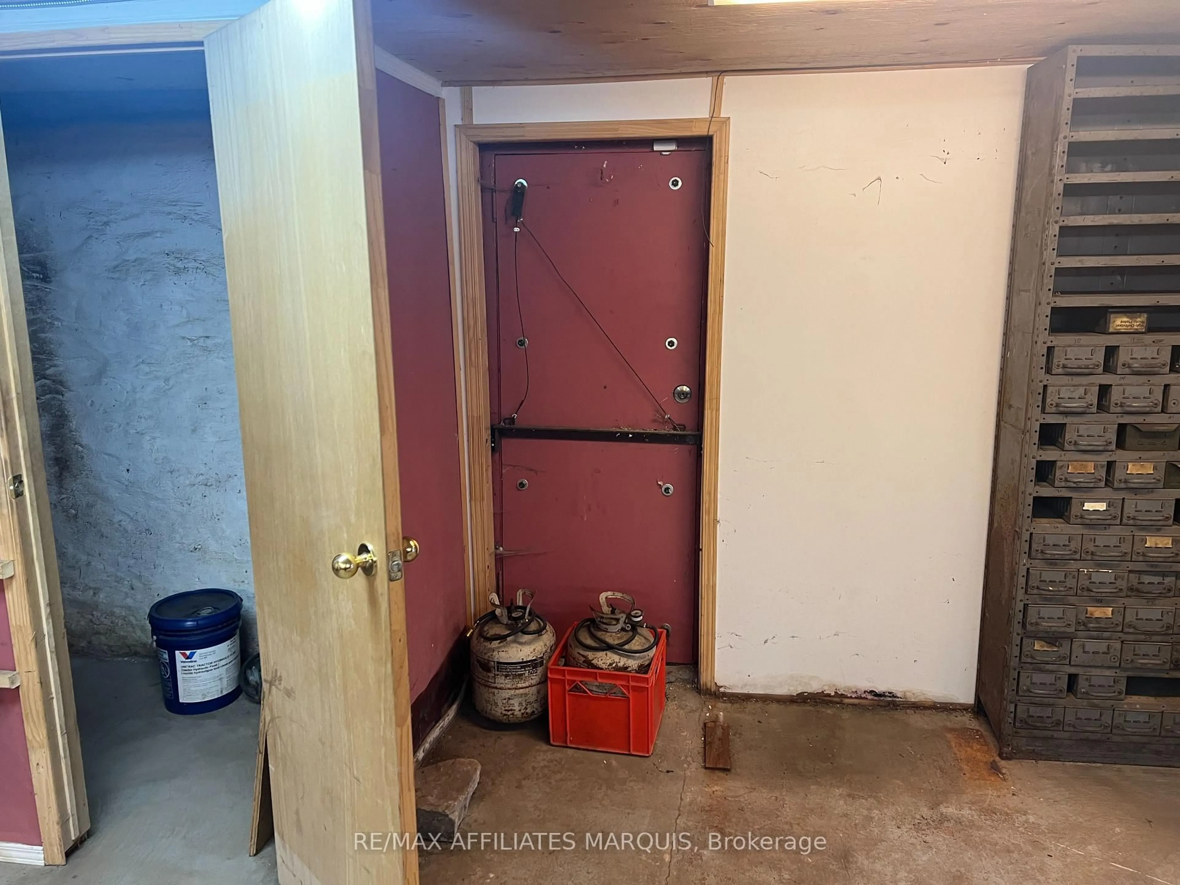 Unknown for 297 29 Highway, Smiths Falls Ontario K7A 4S5