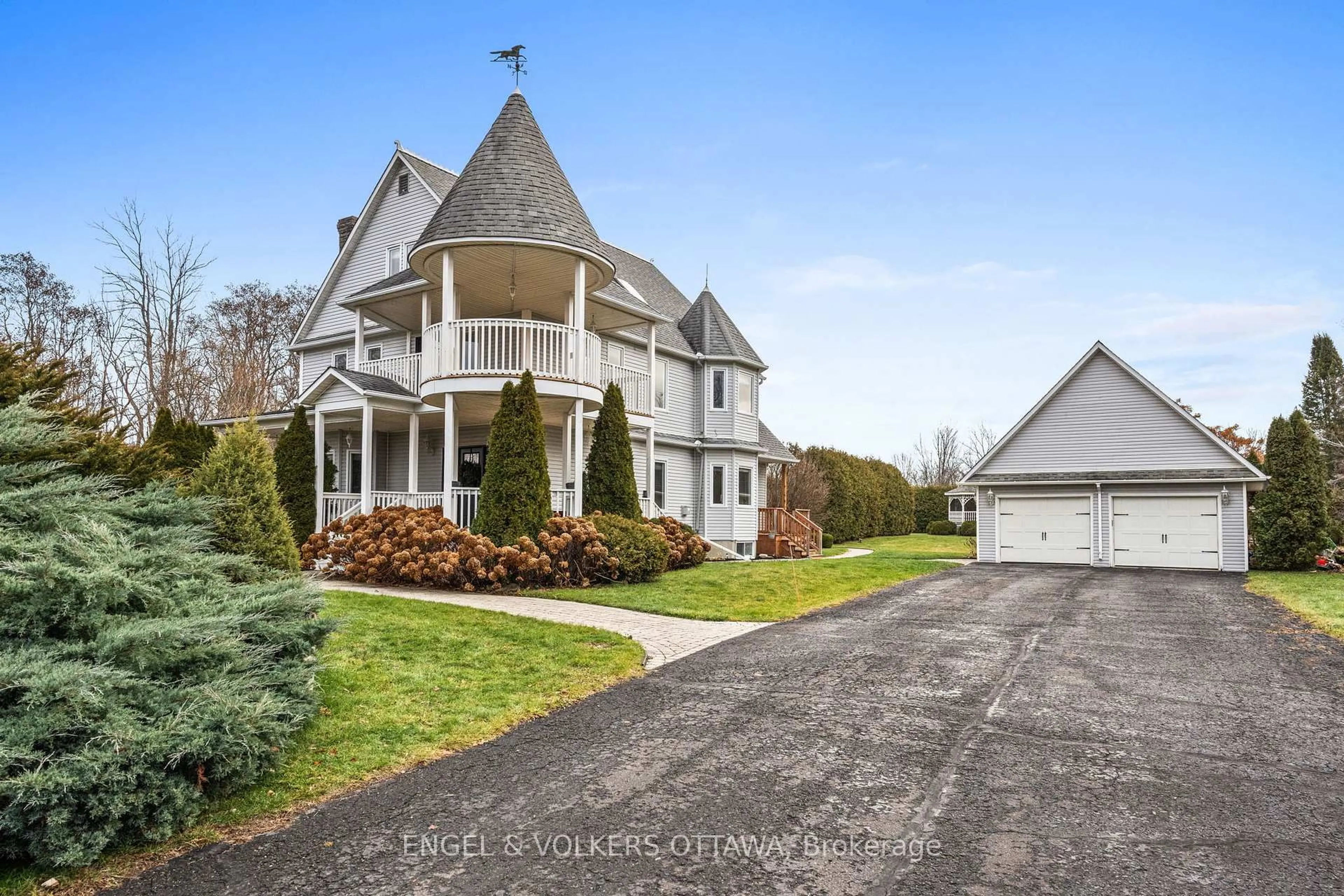 A pic from outside/outdoor area/front of a property/back of a property/a pic from drone, street for 2410 Concession Rd, North Grenville Ontario K0G 1J0