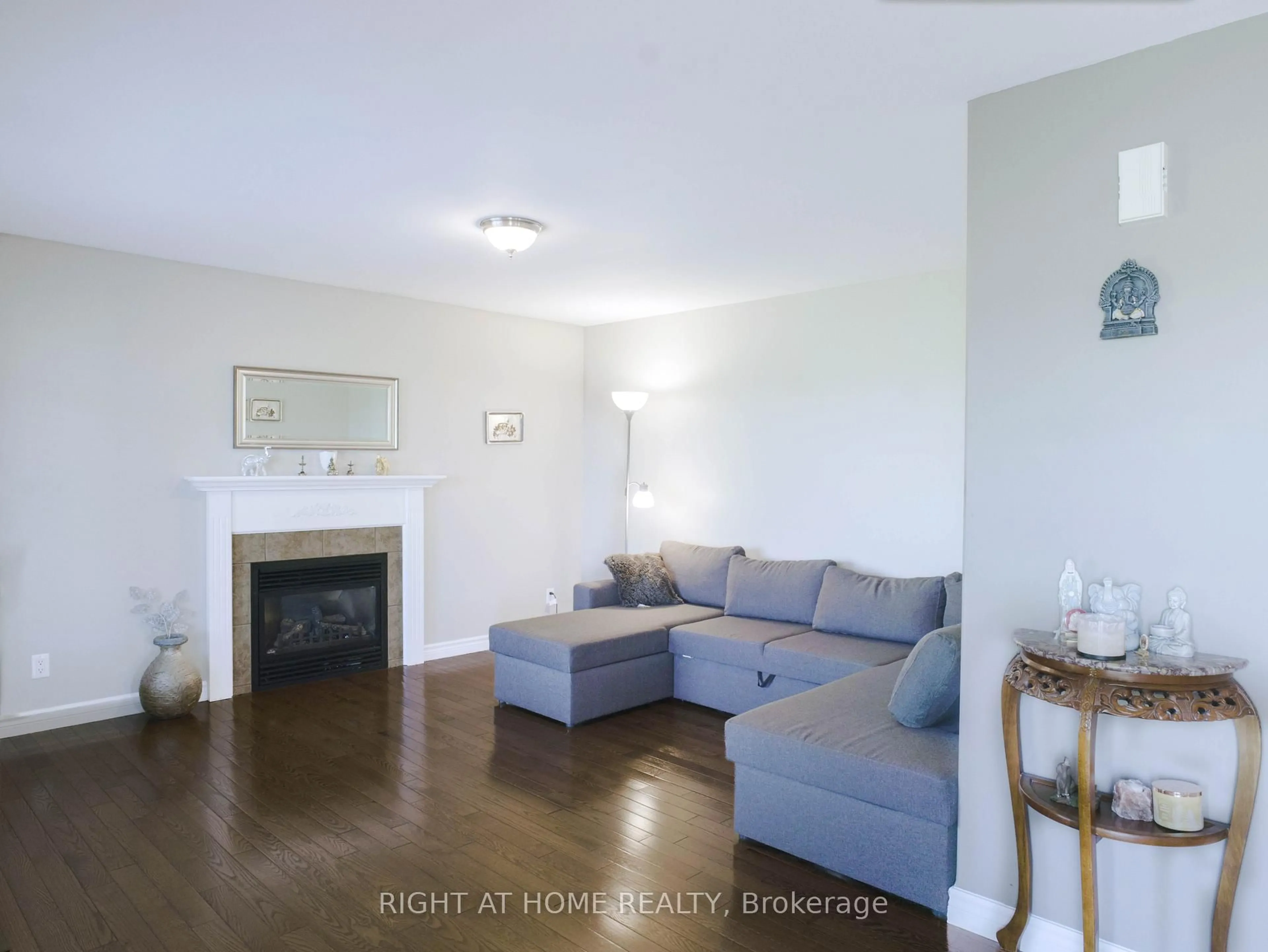 Living room with furniture, unknown for 1165 9TH Line, Carleton Place Ontario K7C 3P2