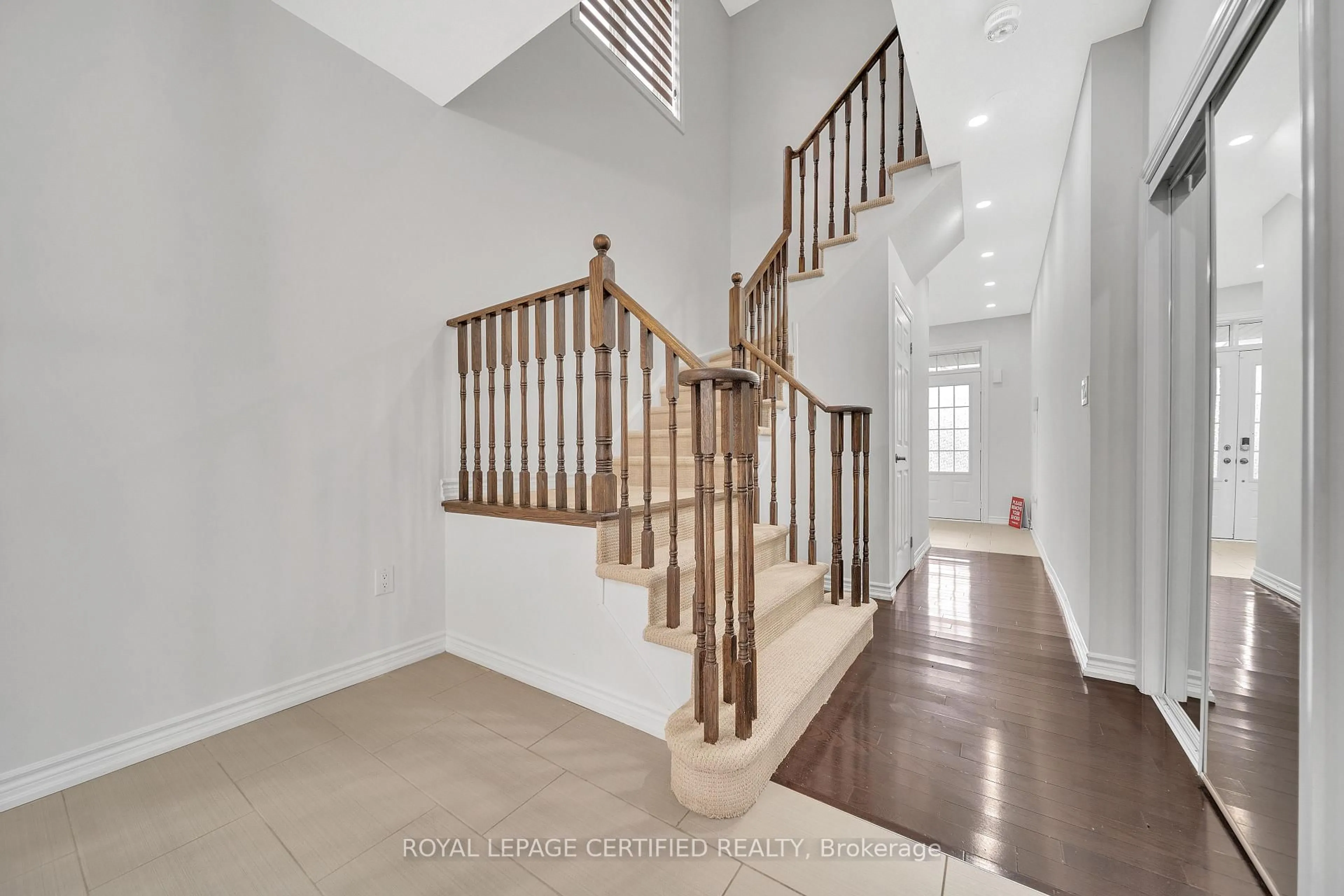 Unknown for 17 Arnold Marshall Blvd, Haldimand Ontario N3W 0B2