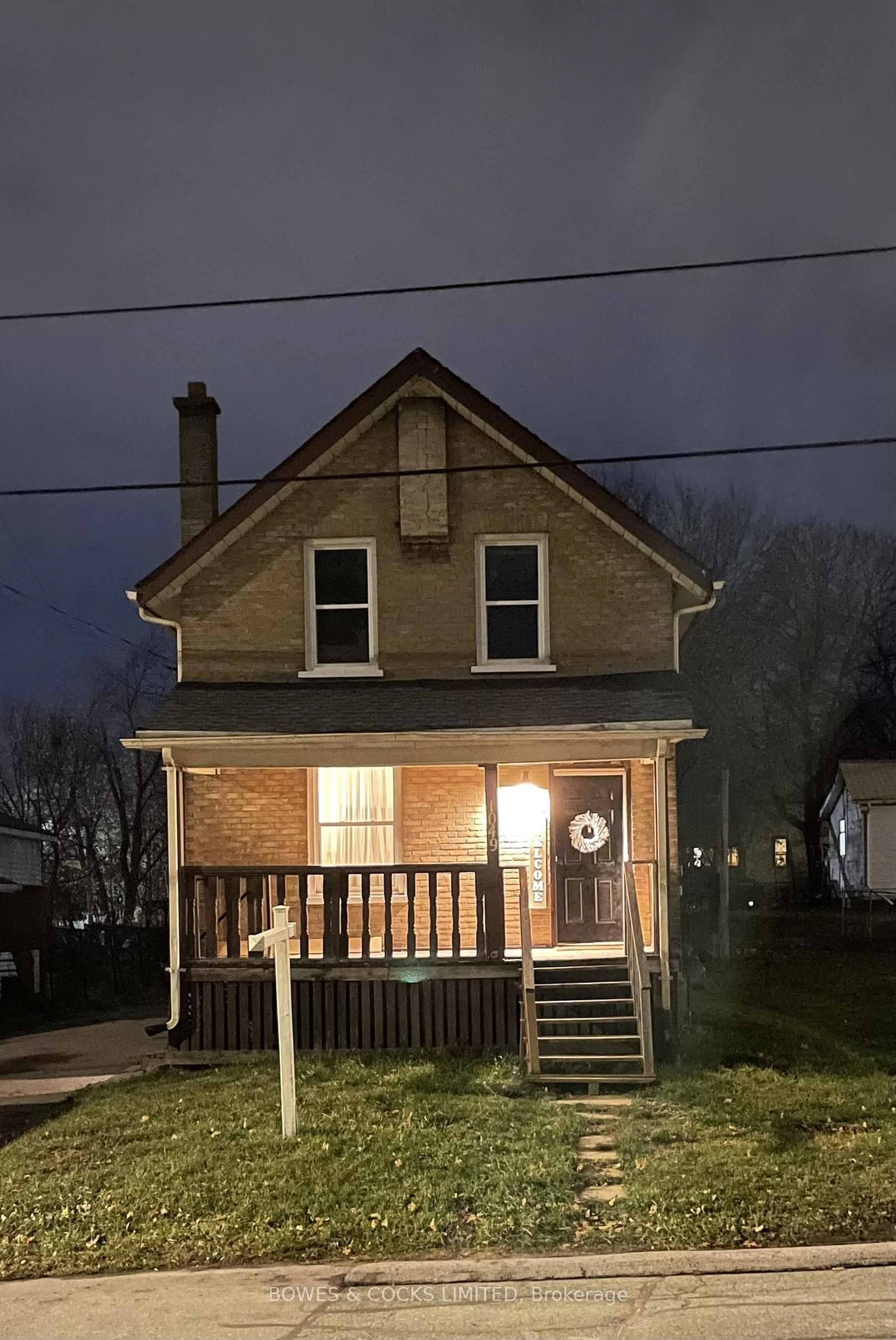 Unknown for 1049 High St, Peterborough Ontario K9J 5R8