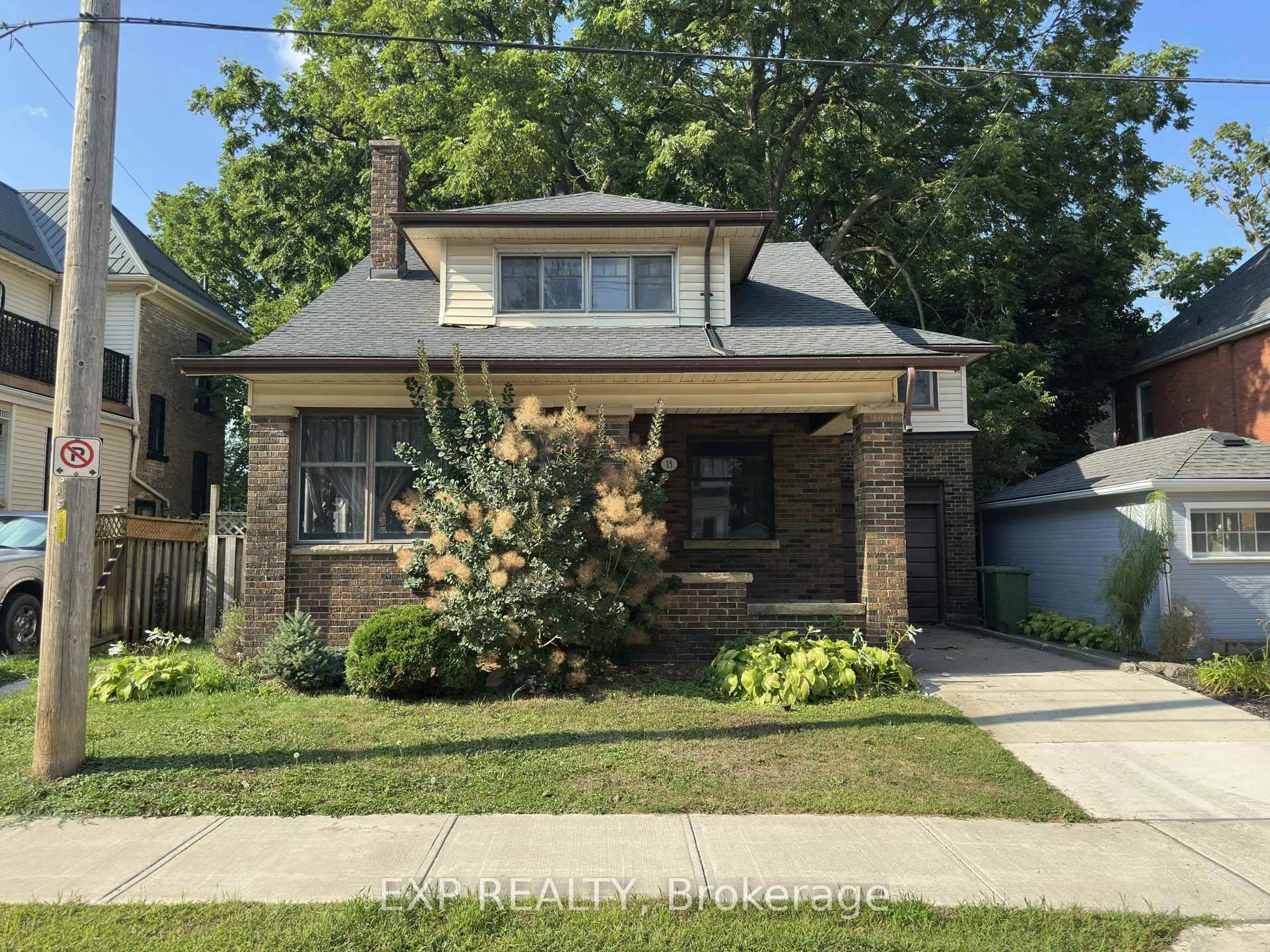 Home with brick exterior material, street for 15 St Anne's Pl, St. Thomas Ontario N5R 2W2