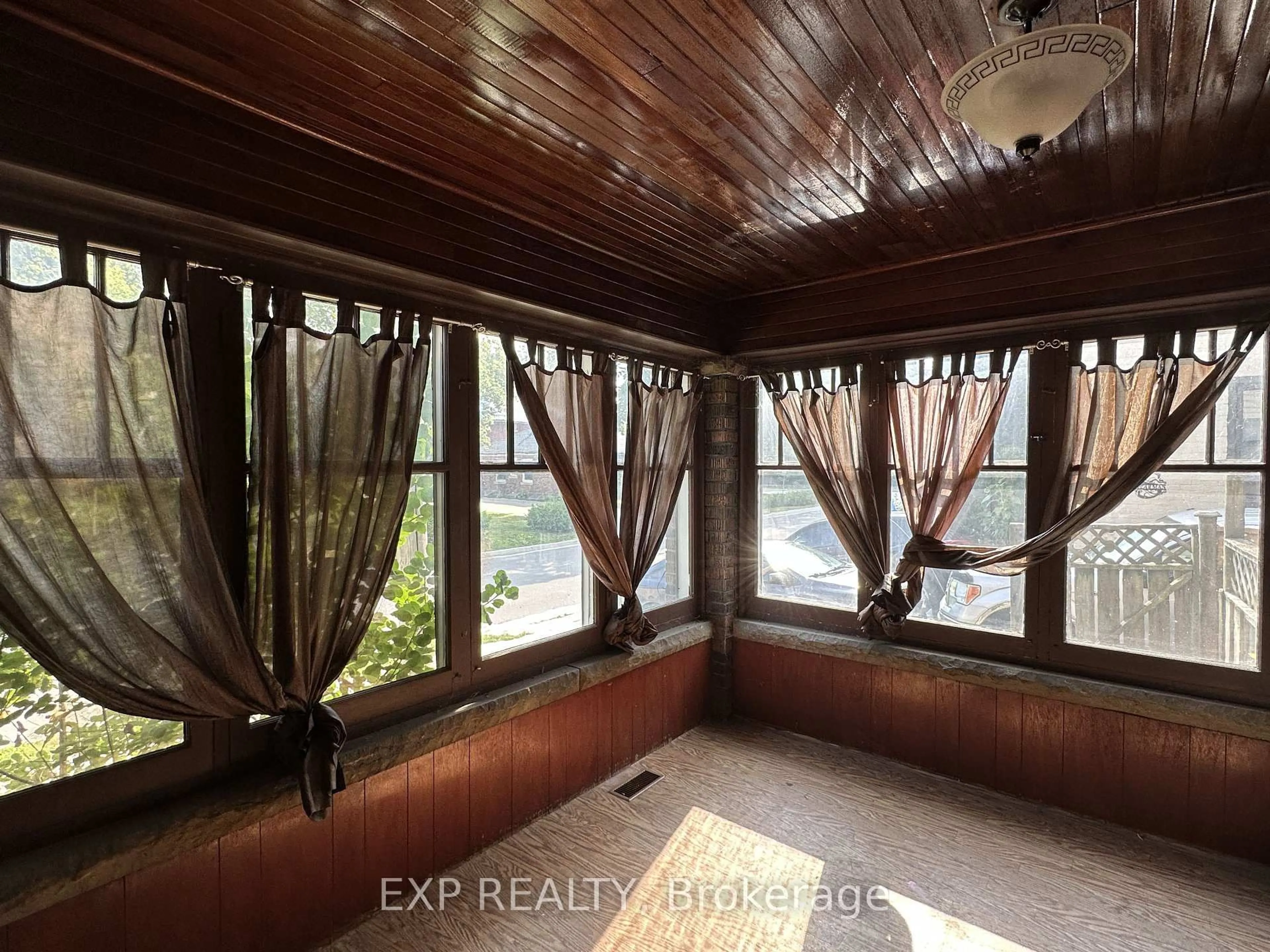 Unknown for 15 St Anne's Pl, St. Thomas Ontario N5R 2W2