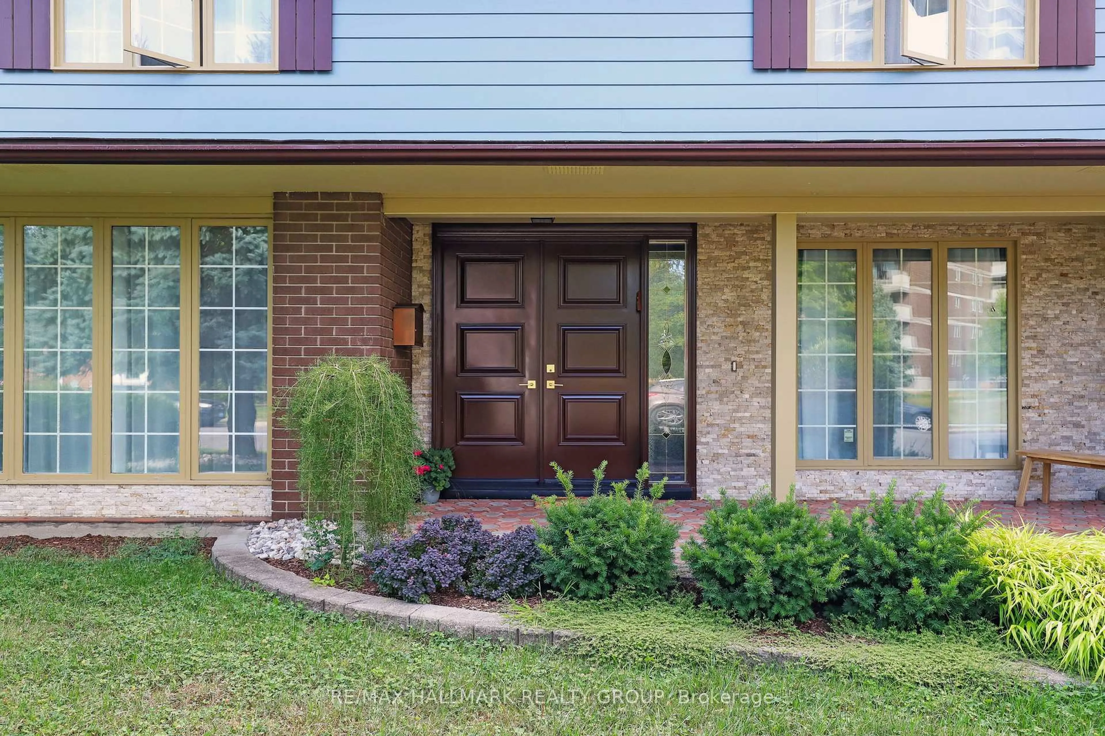 Home with brick exterior material, street for 1712 Playfair Dr, Ottawa Ontario K1H 5S6