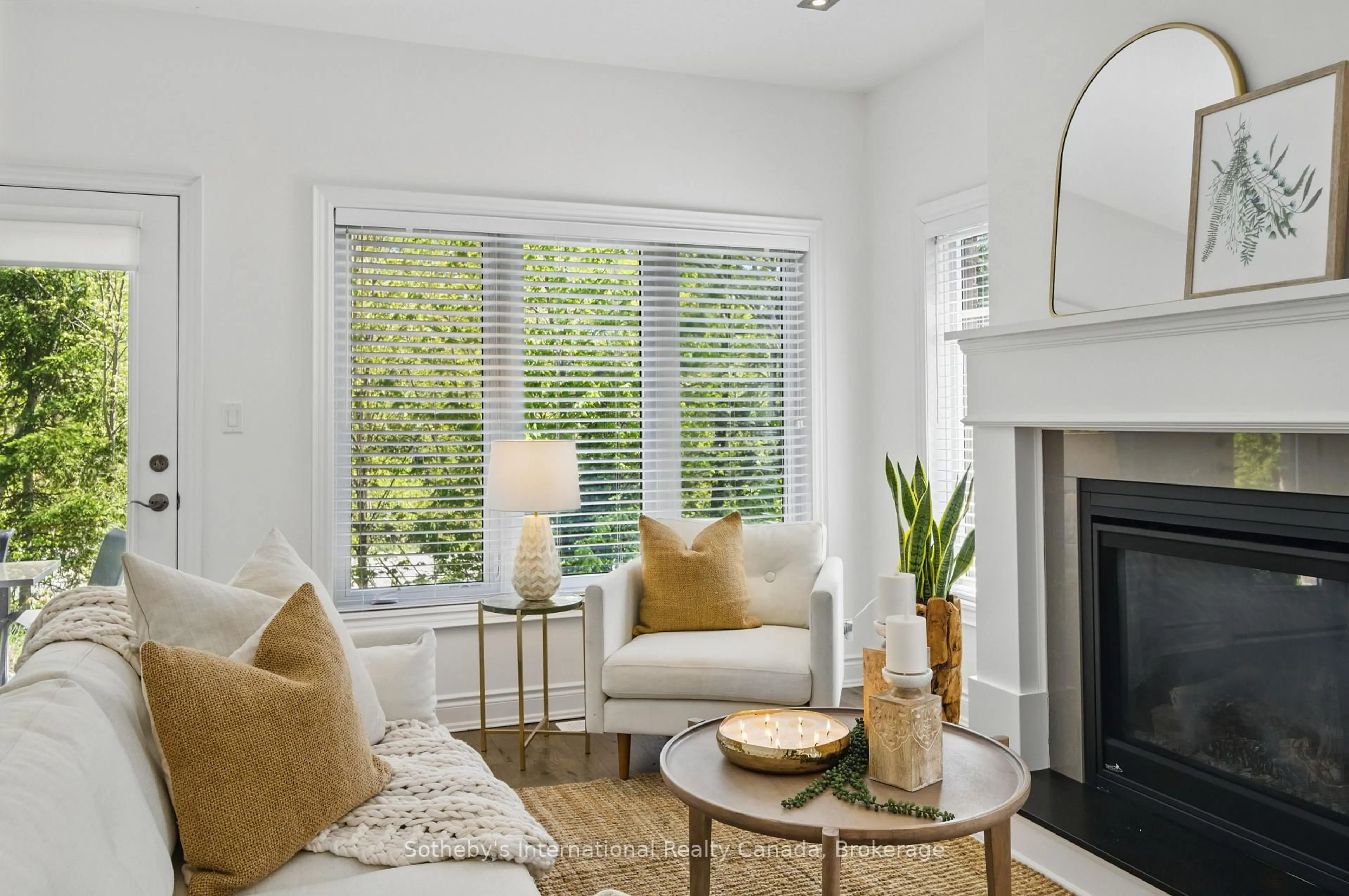 Living room with furniture, unknown for 30 Serenity Place Cres, Huntsville Ontario P1H 0C4