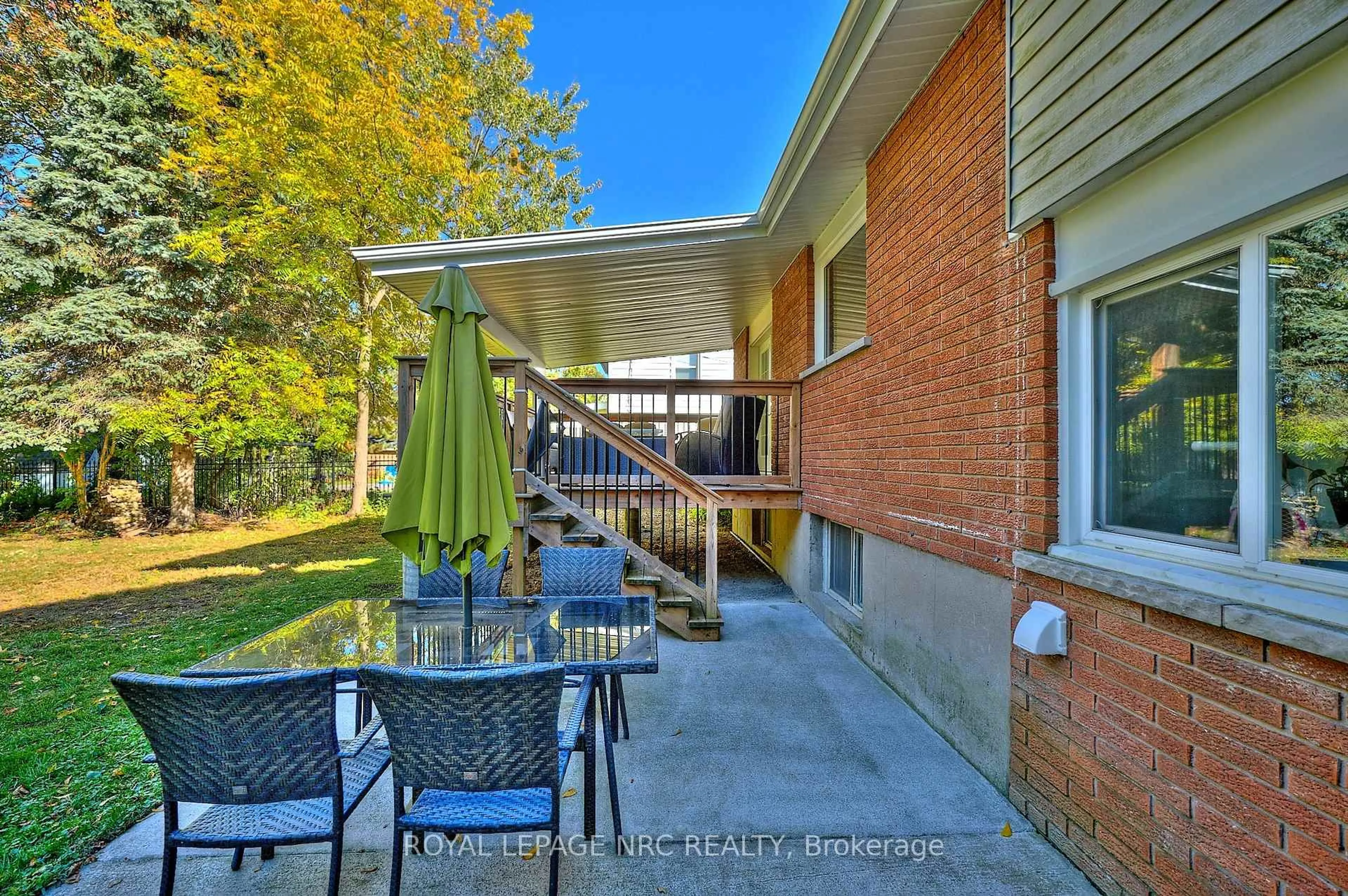 Patio, water/lake/river/ocean view for 13 Damude Dr, Pelham Ontario L0S 1E0