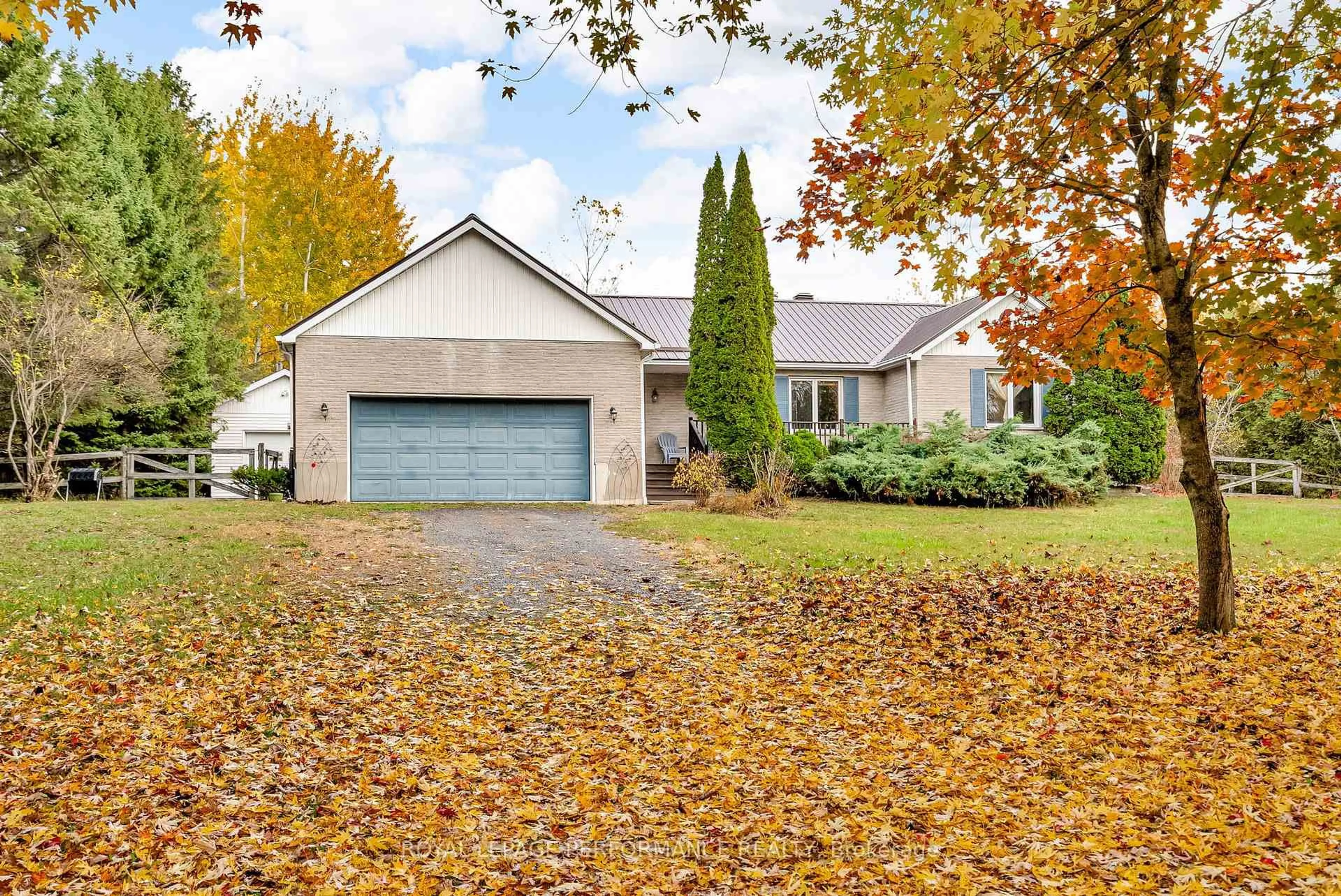 Home with vinyl exterior material, street for 3781 Delorme Cres, North Glengarry Ontario K0C 1A0