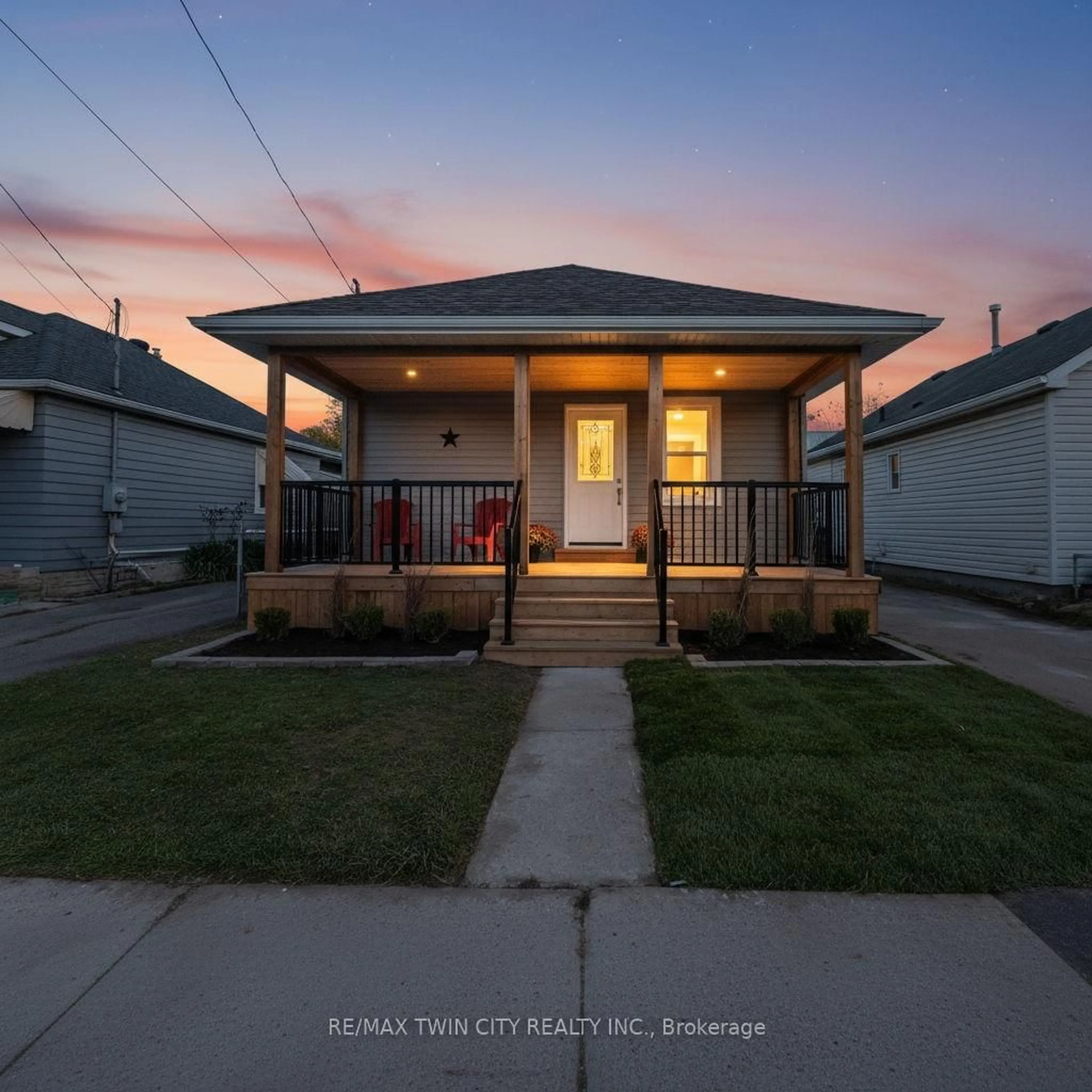 Unknown for 25 Dundee St, Brantford Ontario N3R 4M2