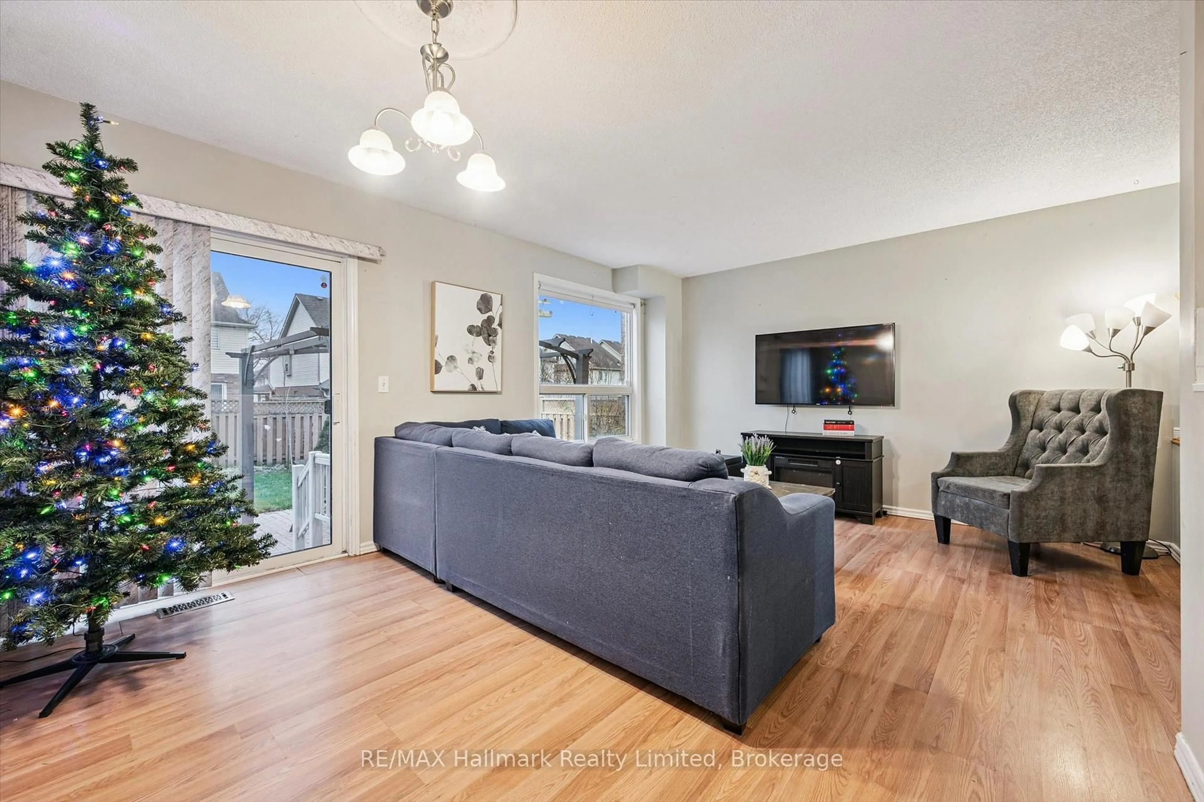 Living room with furniture, unknown for 246 Starwood Dr, Guelph Ontario N1E 7C1