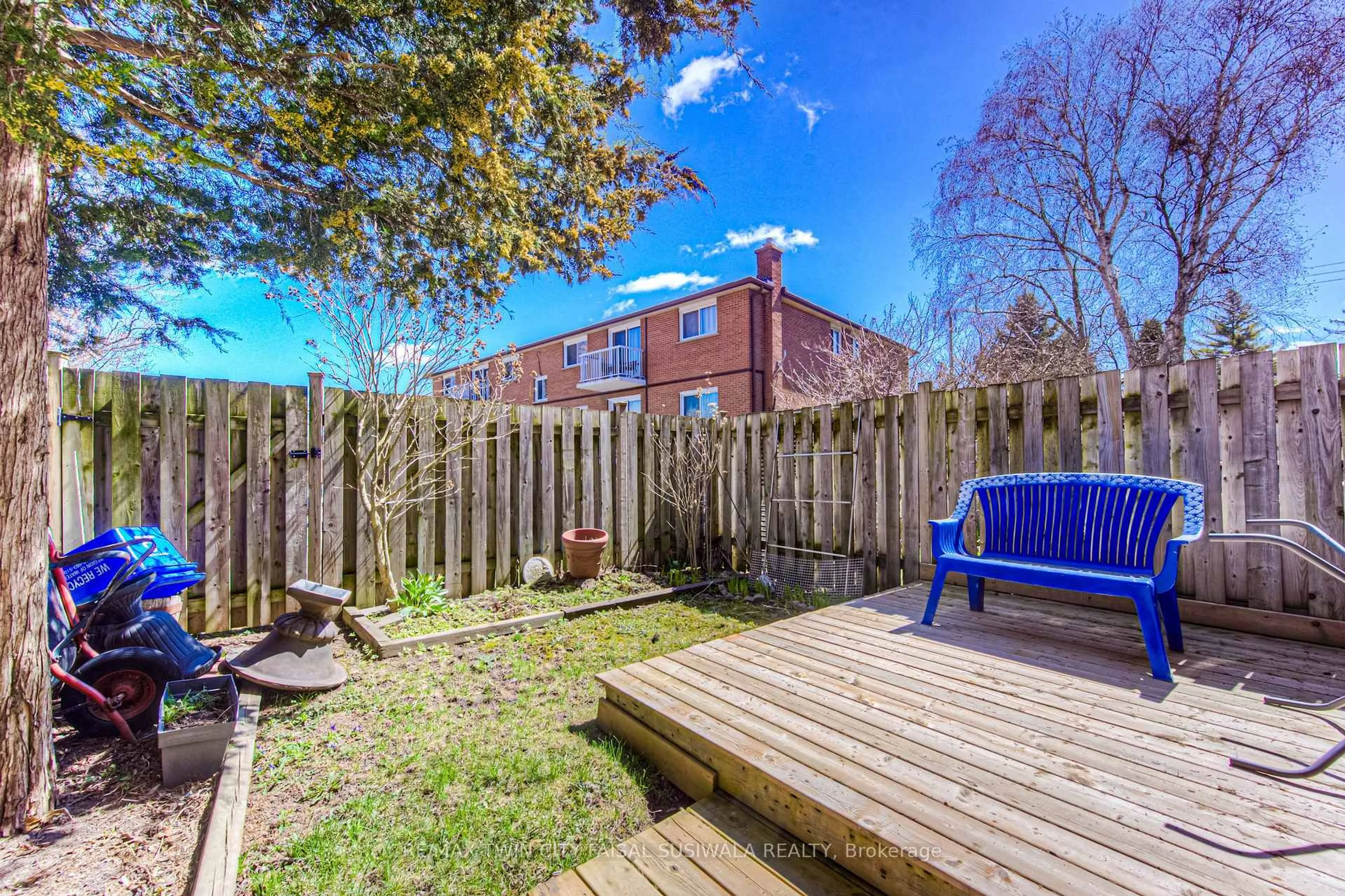 Patio, unknown for 70 Morgan Ave #6, Kitchener Ontario N2A 2M2