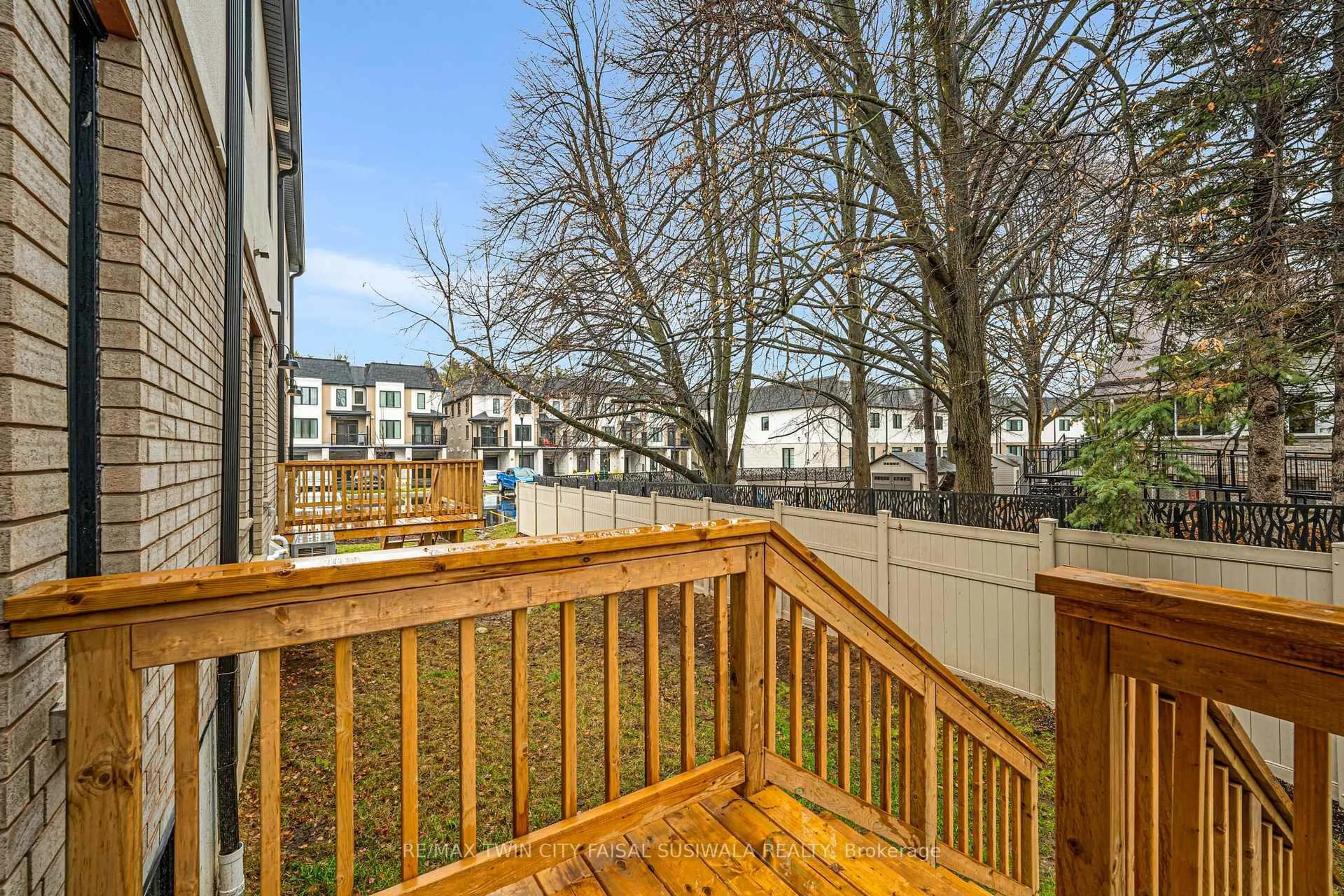 Patio, unknown for 143 Elgin St #24, Cambridge Ontario N1R 0E1