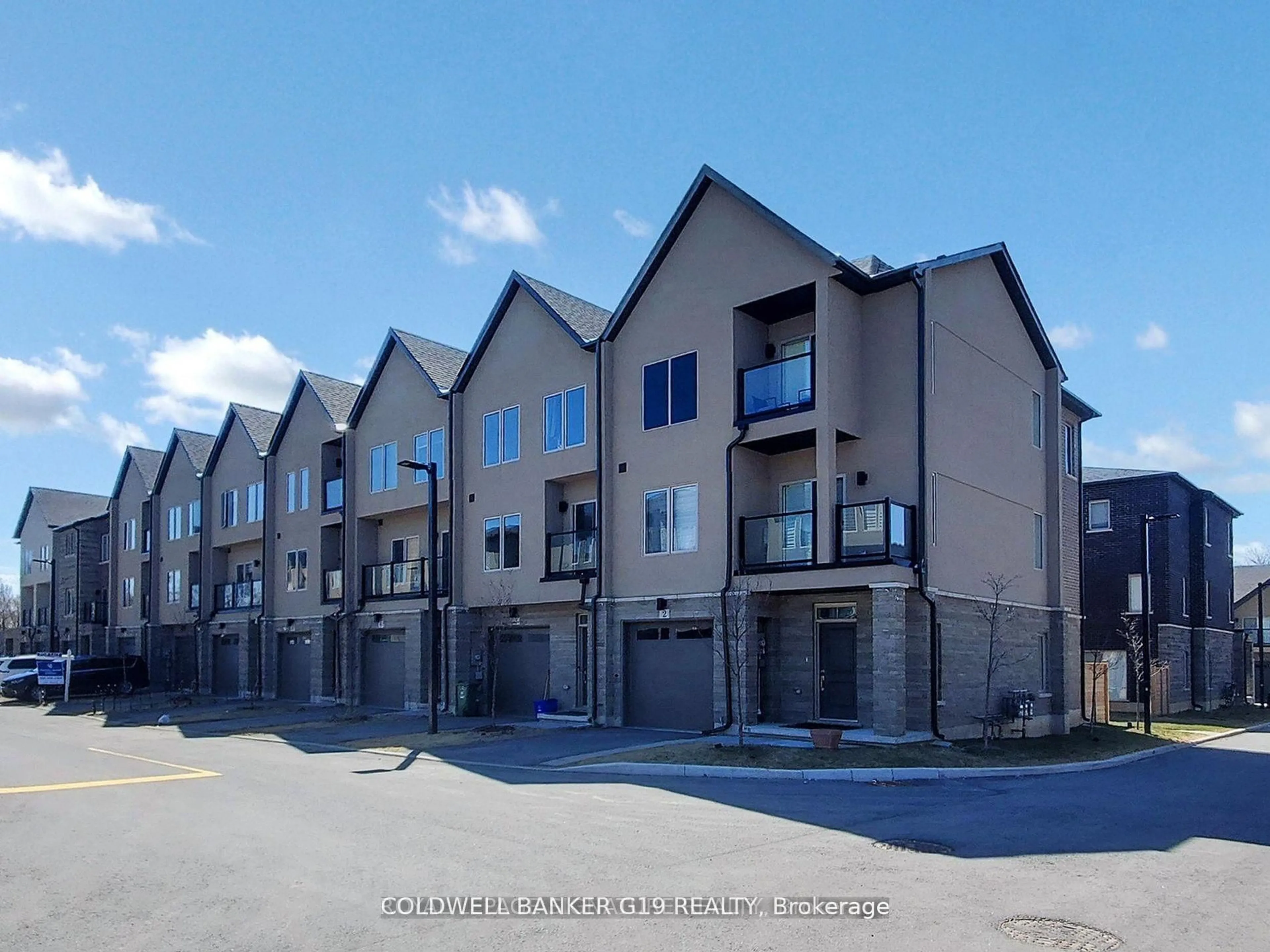 A pic from outside/outdoor area/front of a property/back of a property/a pic from drone, unknown for 12 Raspberry Lane, Hamilton Ontario L0R 1W0