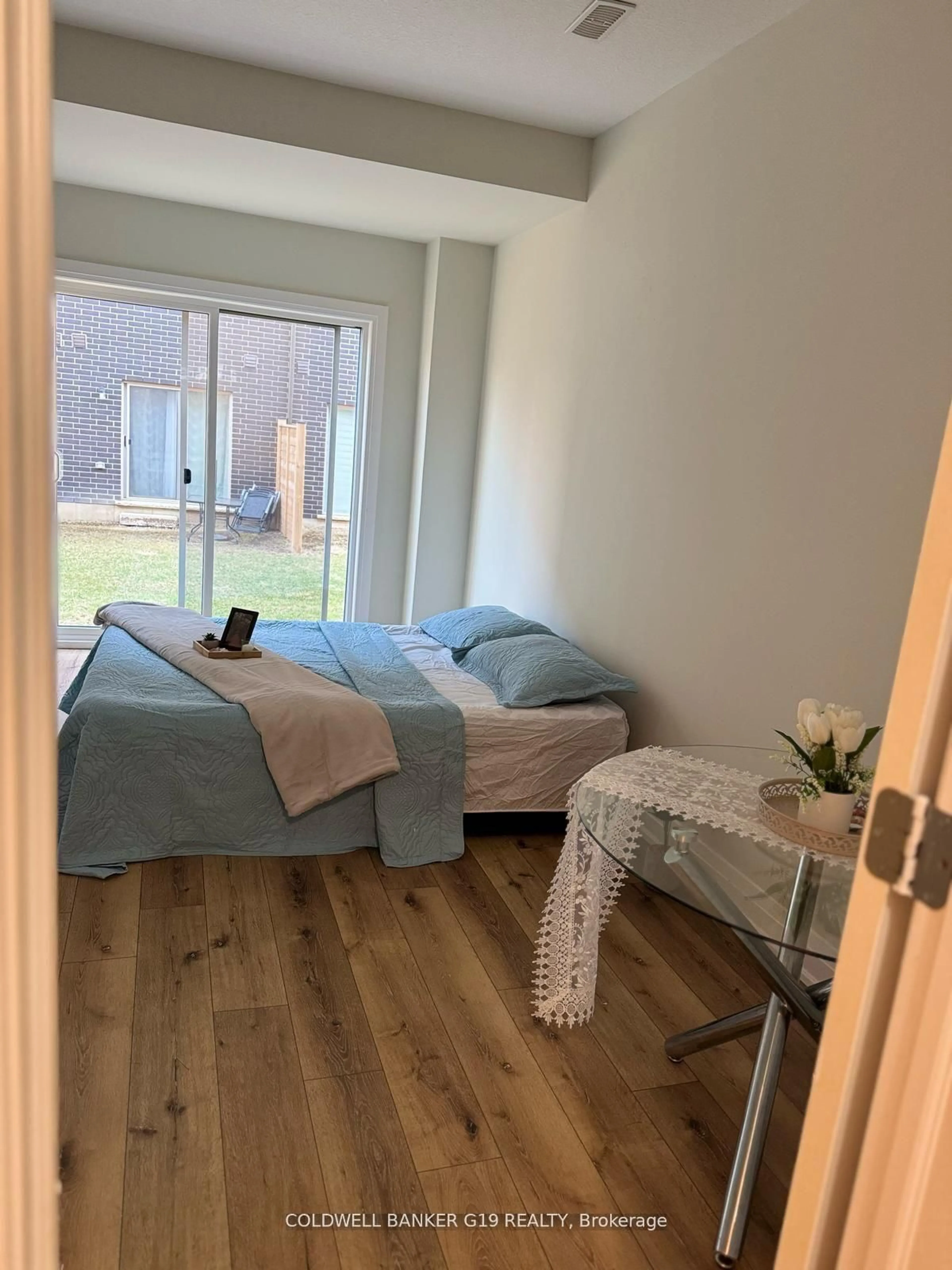 A pic of a room for 12 Raspberry Lane, Hamilton Ontario L0R 1W0