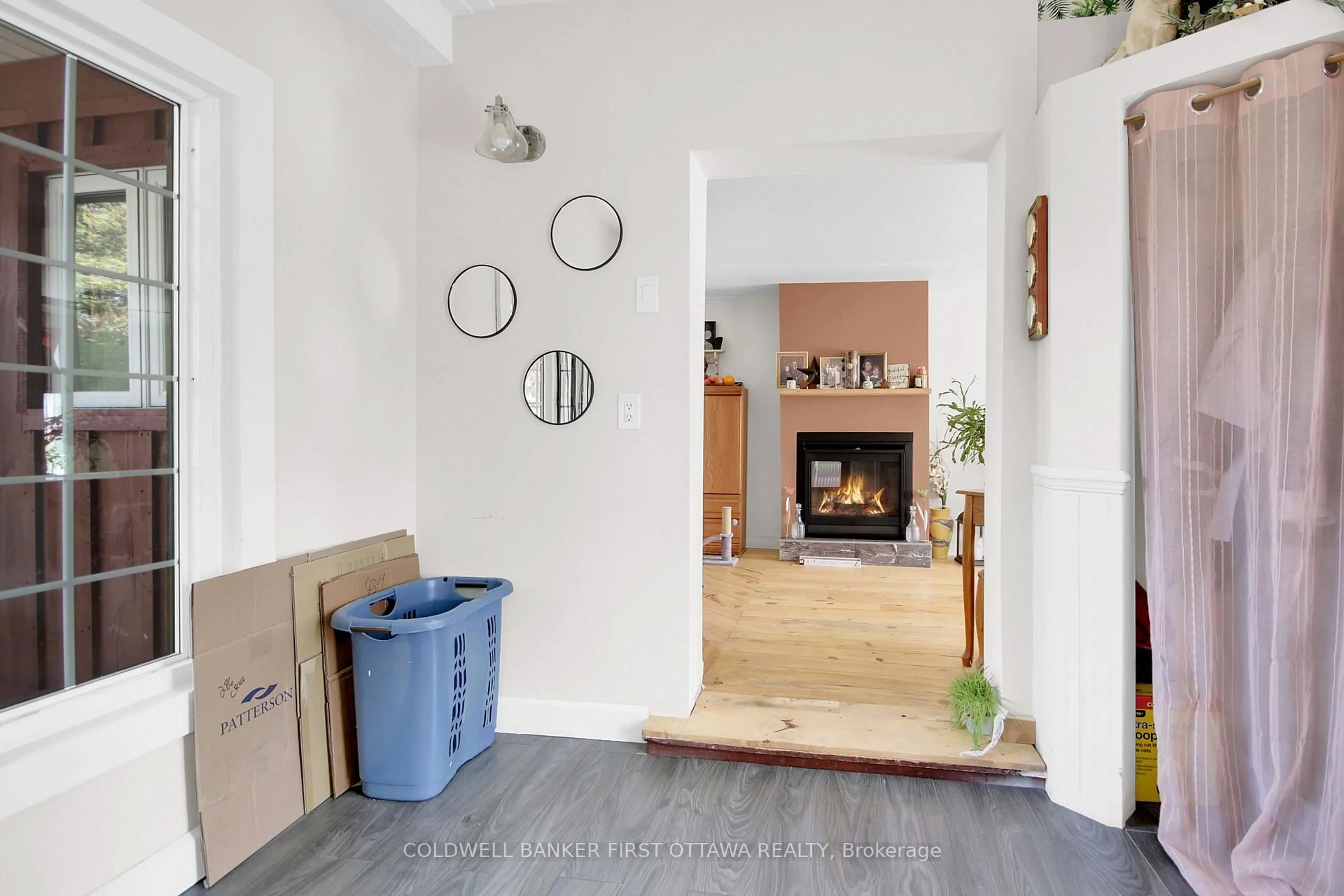 Indoor entryway for 6 Fetherston Lane, North Grenville Ontario K0G 1J0