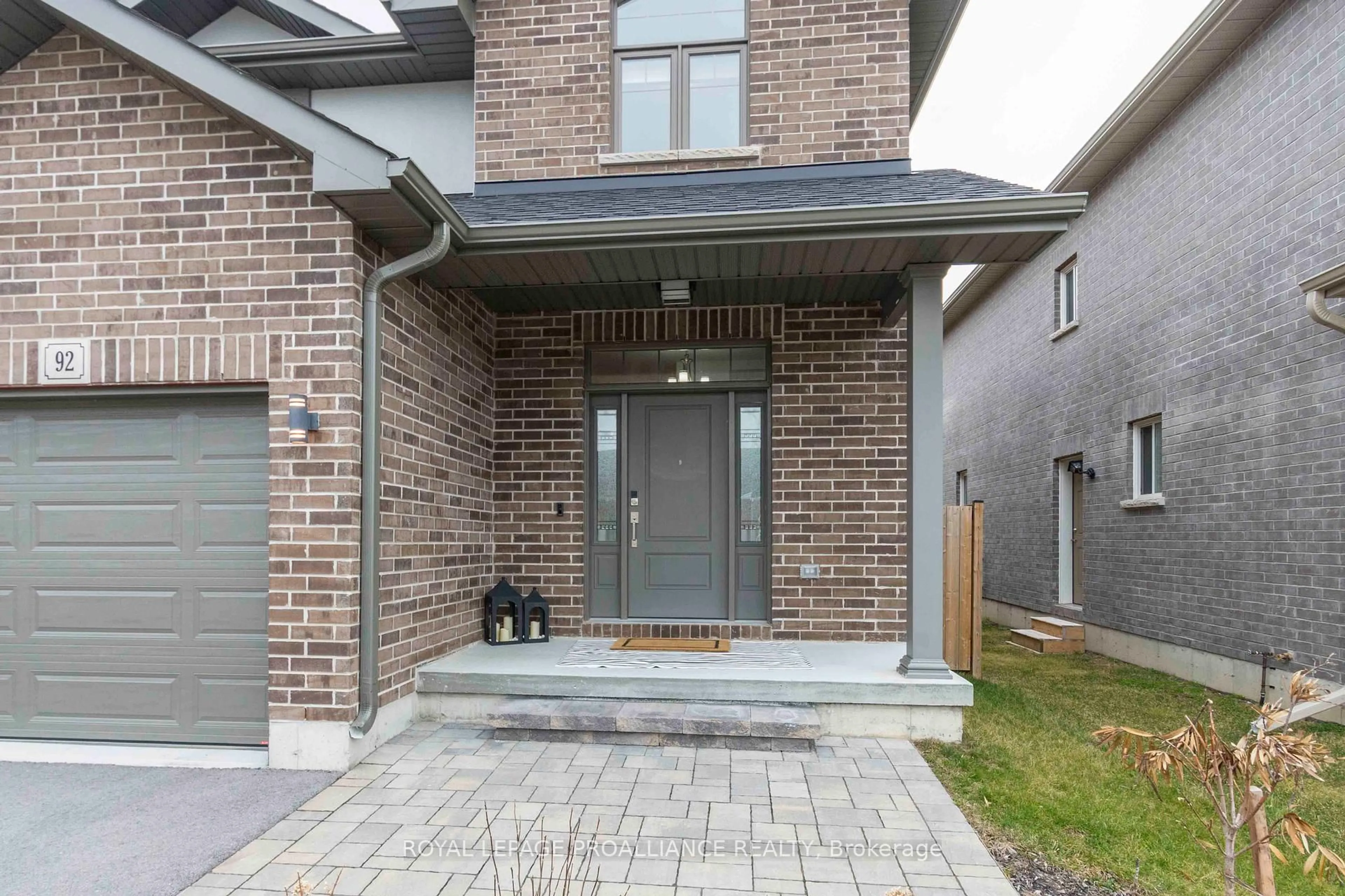 Home with brick exterior material, street for 92 Ledgerock Crt, Quinte West Ontario K8R 0A1