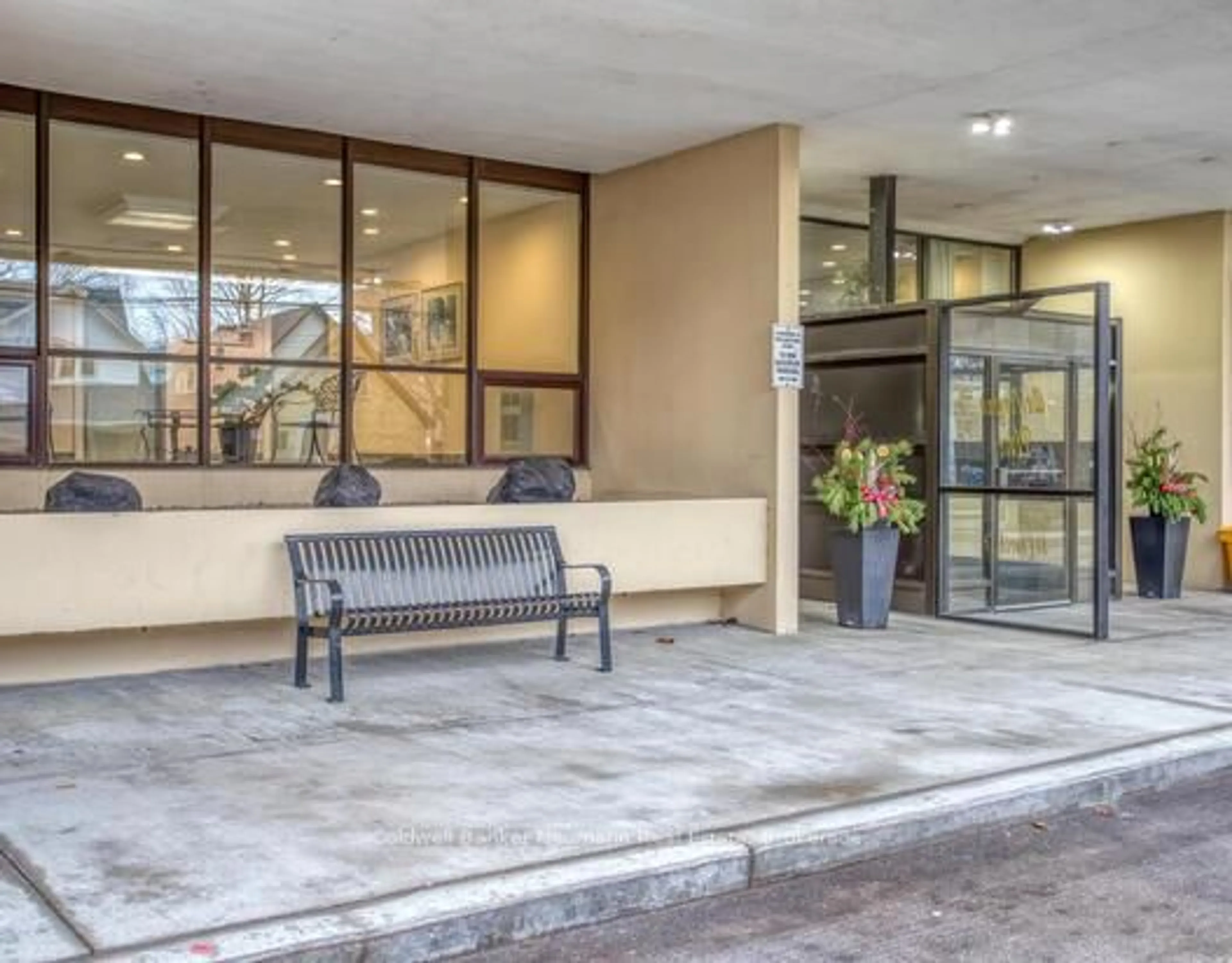 Lobby for 81 Church St #403, Kitchener Ontario N2G 4M1