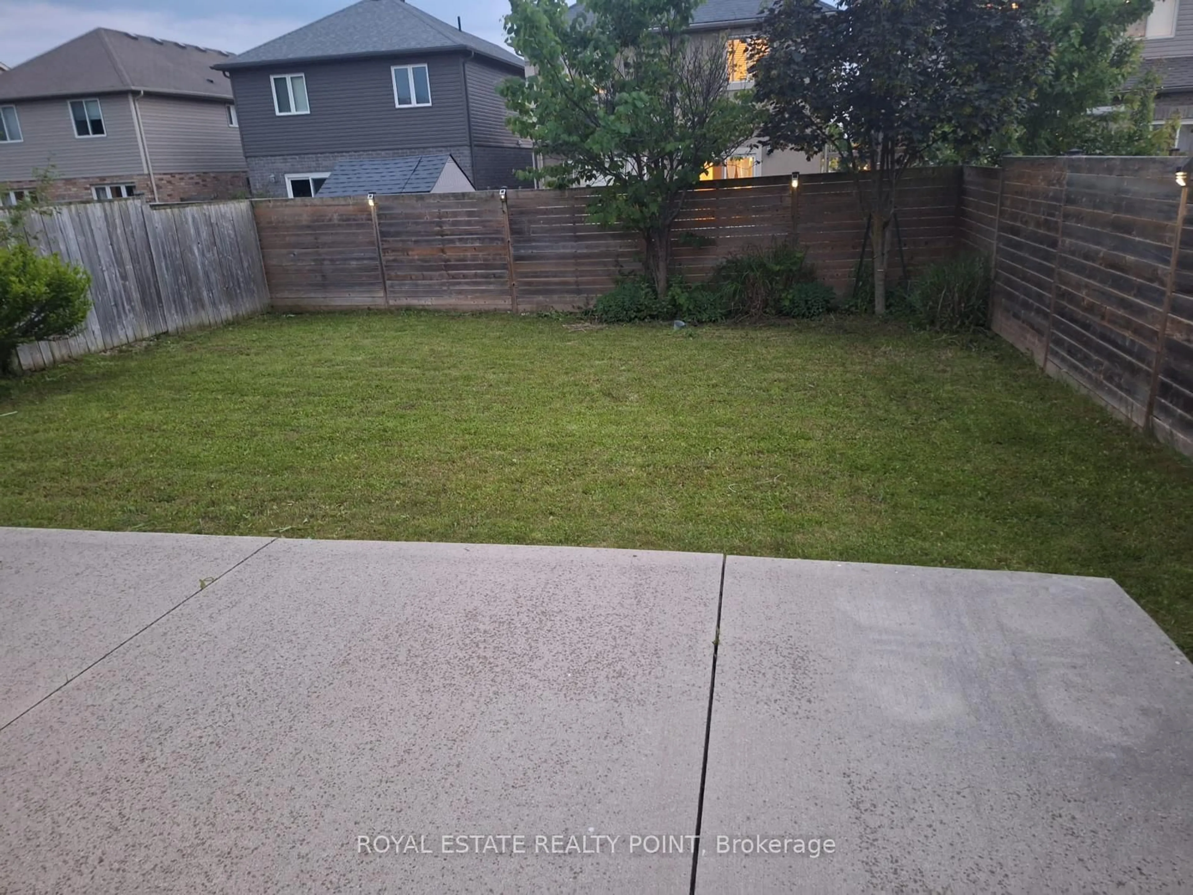 Patio, street for 2091 Cherrywood Tr, London North Ontario N6H 0C8