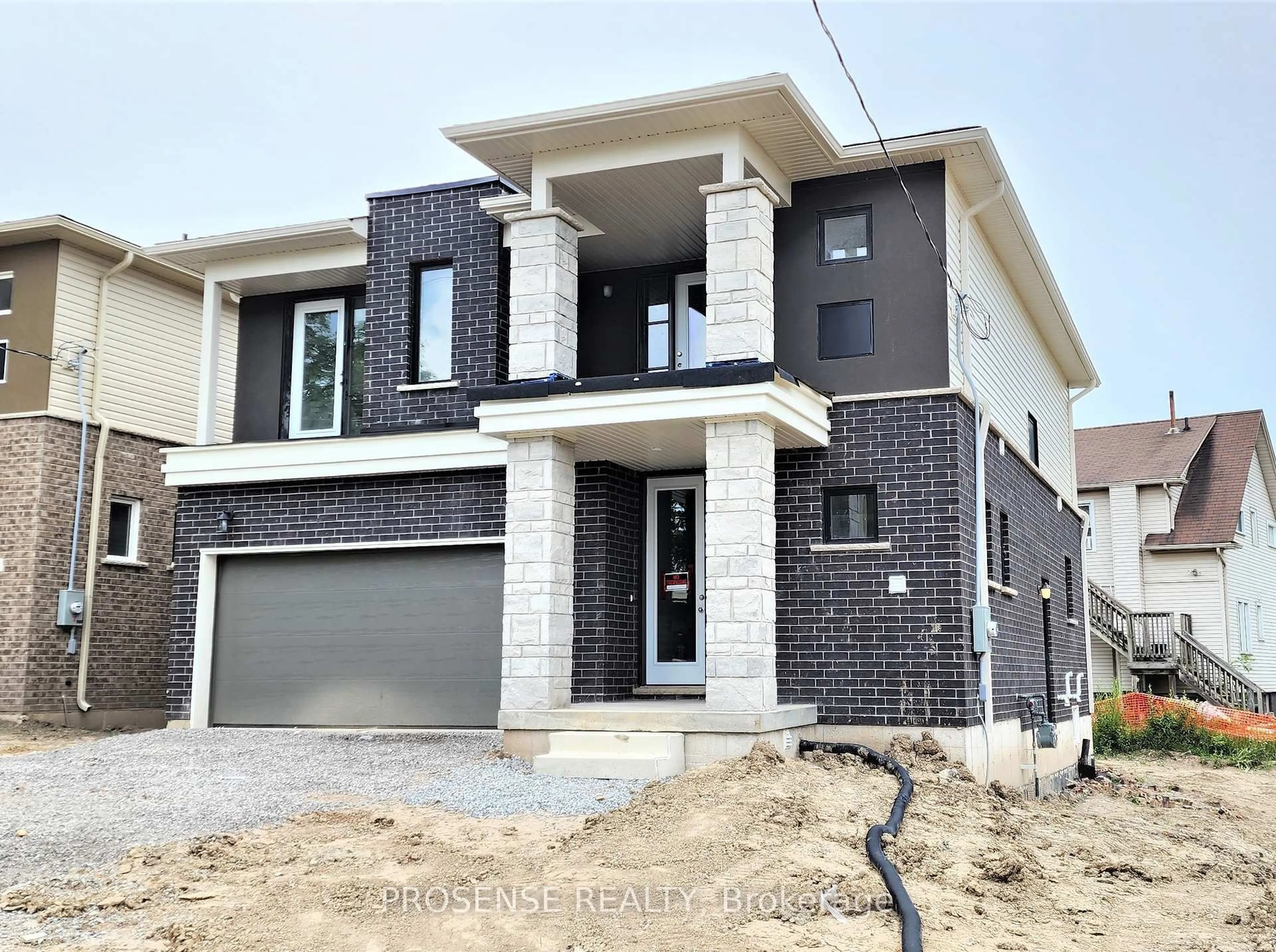 Home with brick exterior material, street for 217 TAYLOR St, Thorold Ontario L2V 1C2