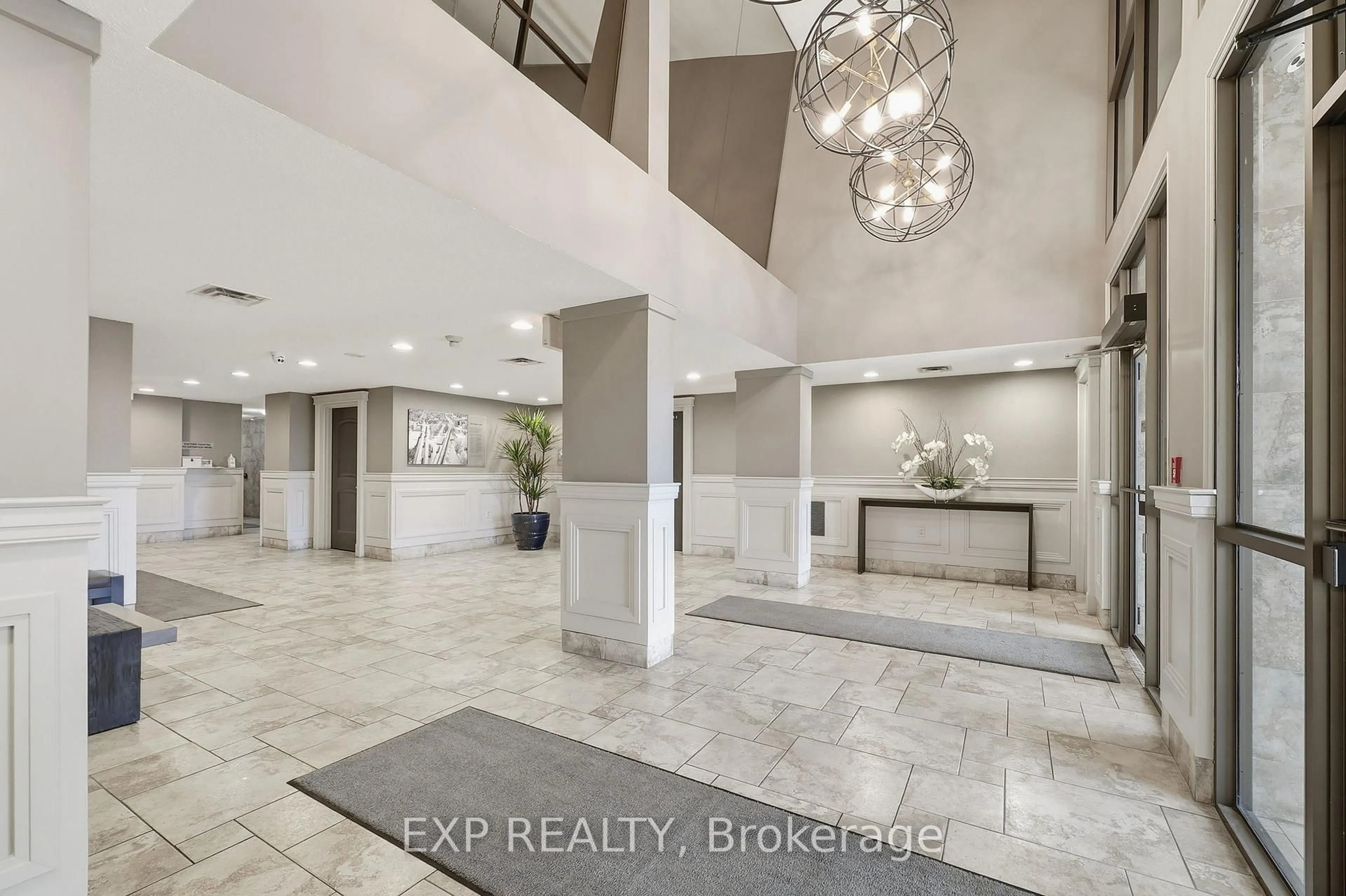 Lobby for 250 Pall Mall St #1106, London East Ontario N6A 6K3