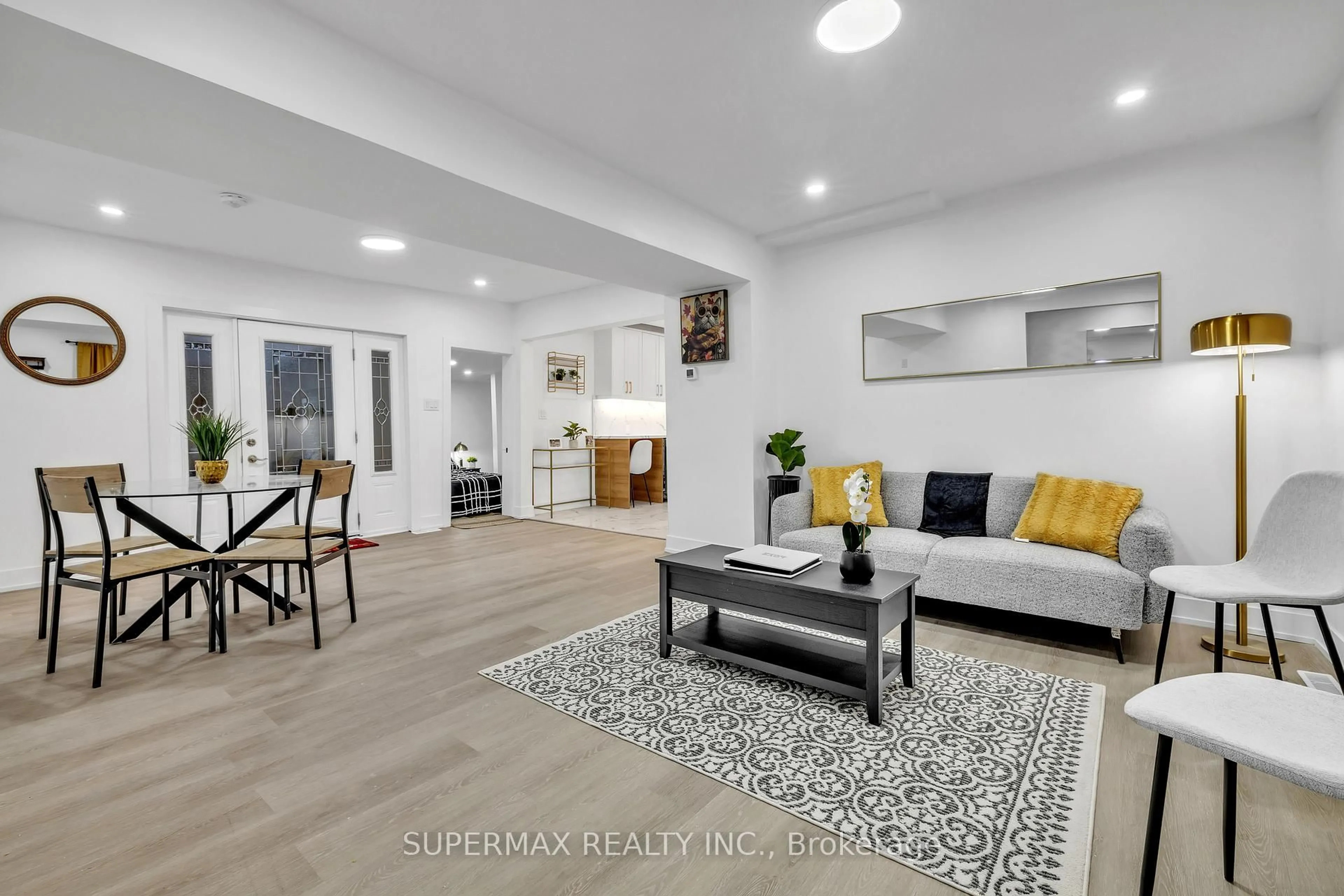 Living room with furniture, unknown for 94 Hiawatha St, St. Thomas Ontario N5P 2T7