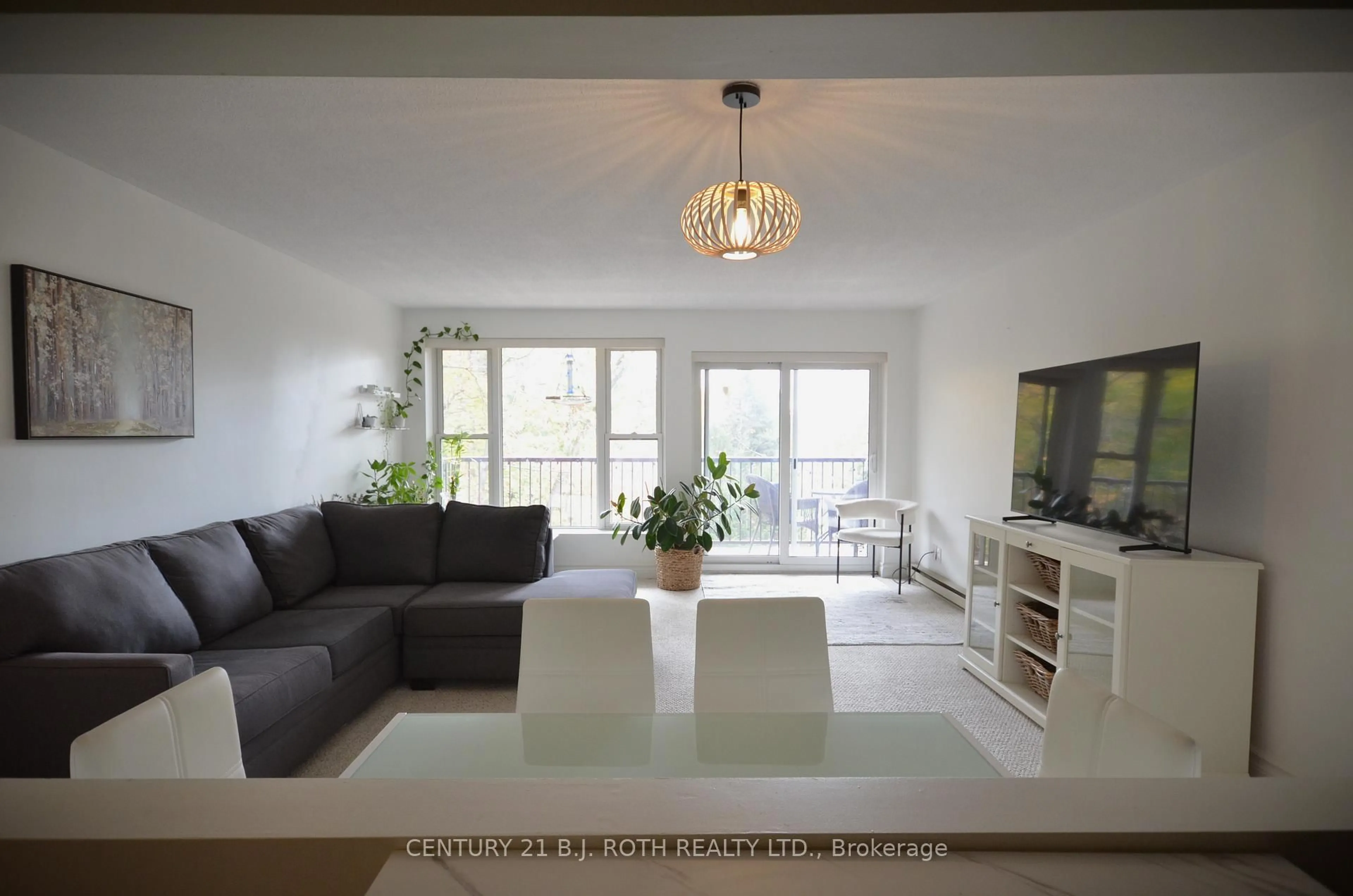 Living room with furniture, unknown for 38 MONCK Rd #206, Bracebridge Ontario P1L 1P4