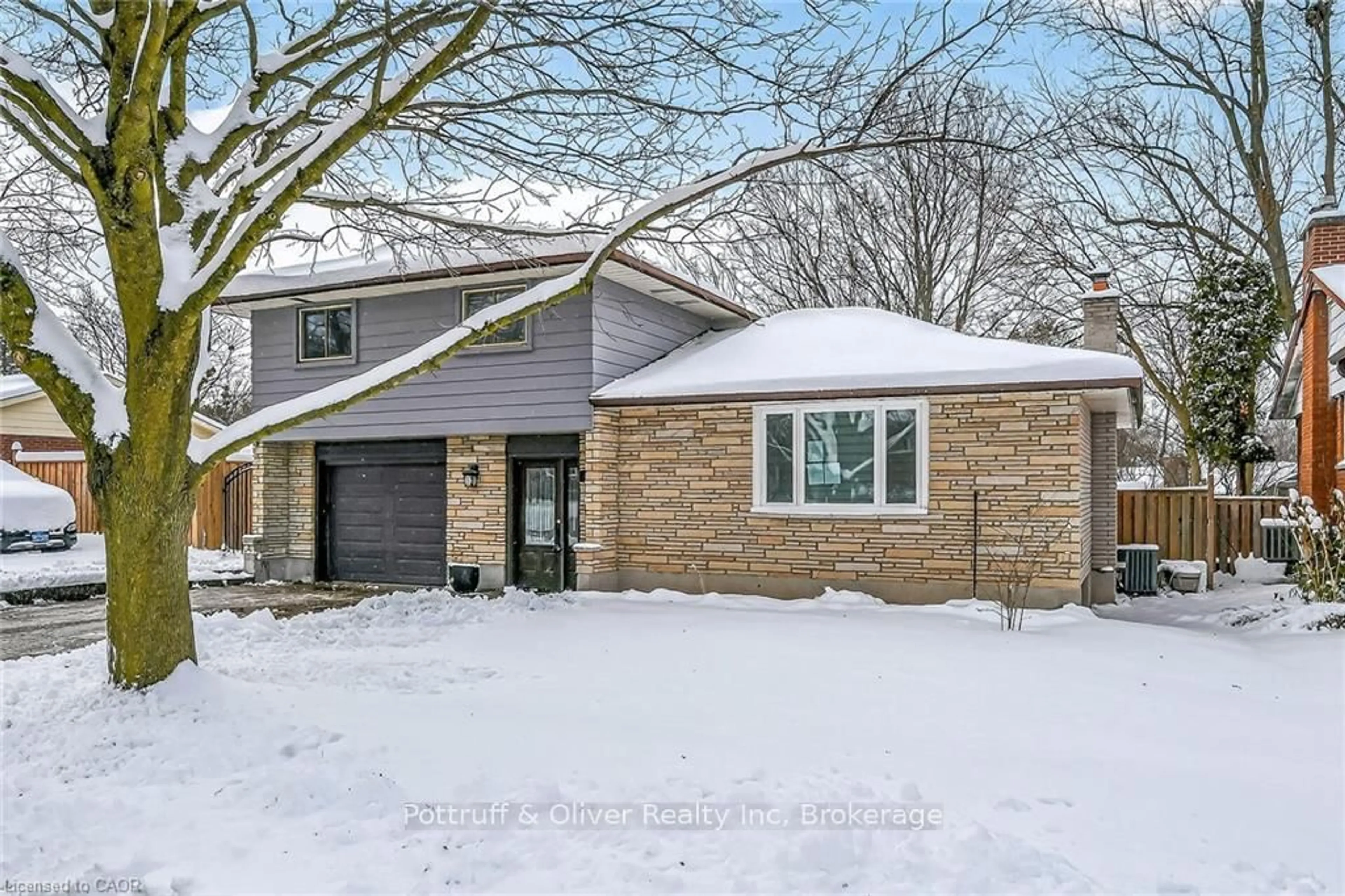 Home with brick exterior material, street for 124 Southwood Dr, Cambridge Ontario N1S 3S2