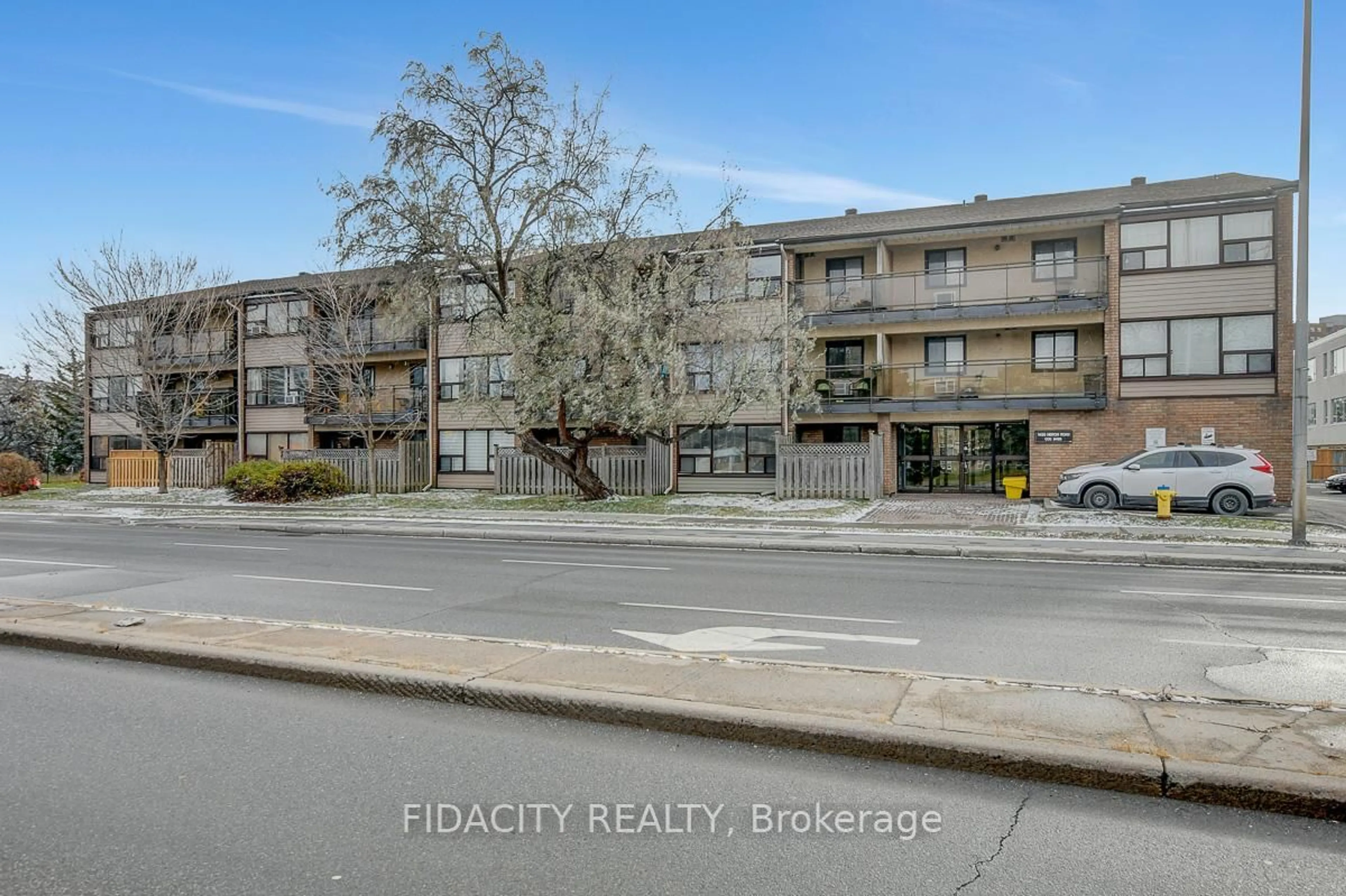 Blurry image for 1490 Heron Rd #309, Ottawa Ontario K1V 6A5