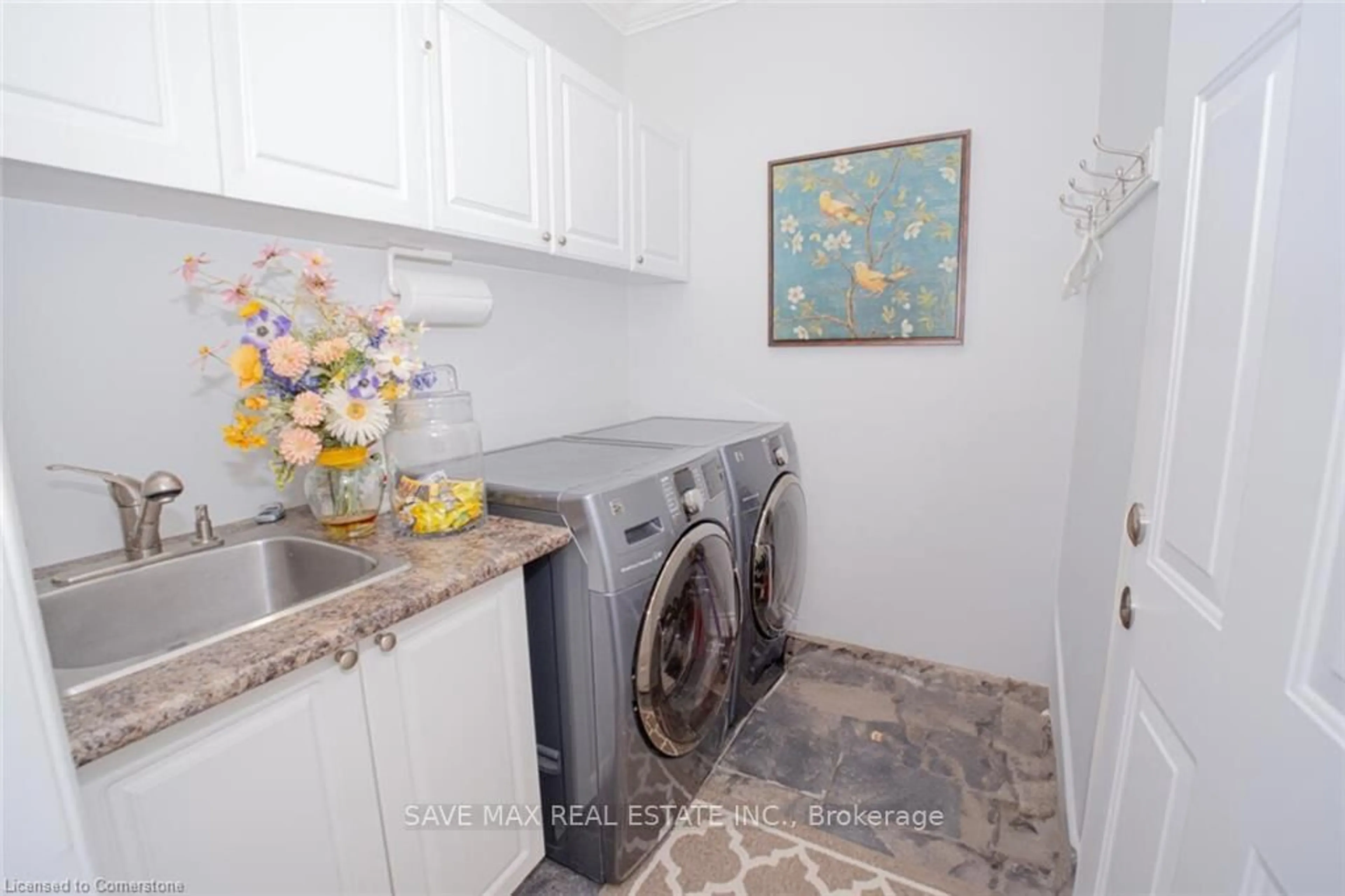 Laundry room for 50 Islandview Way, Hamilton Ontario L8E 6C1