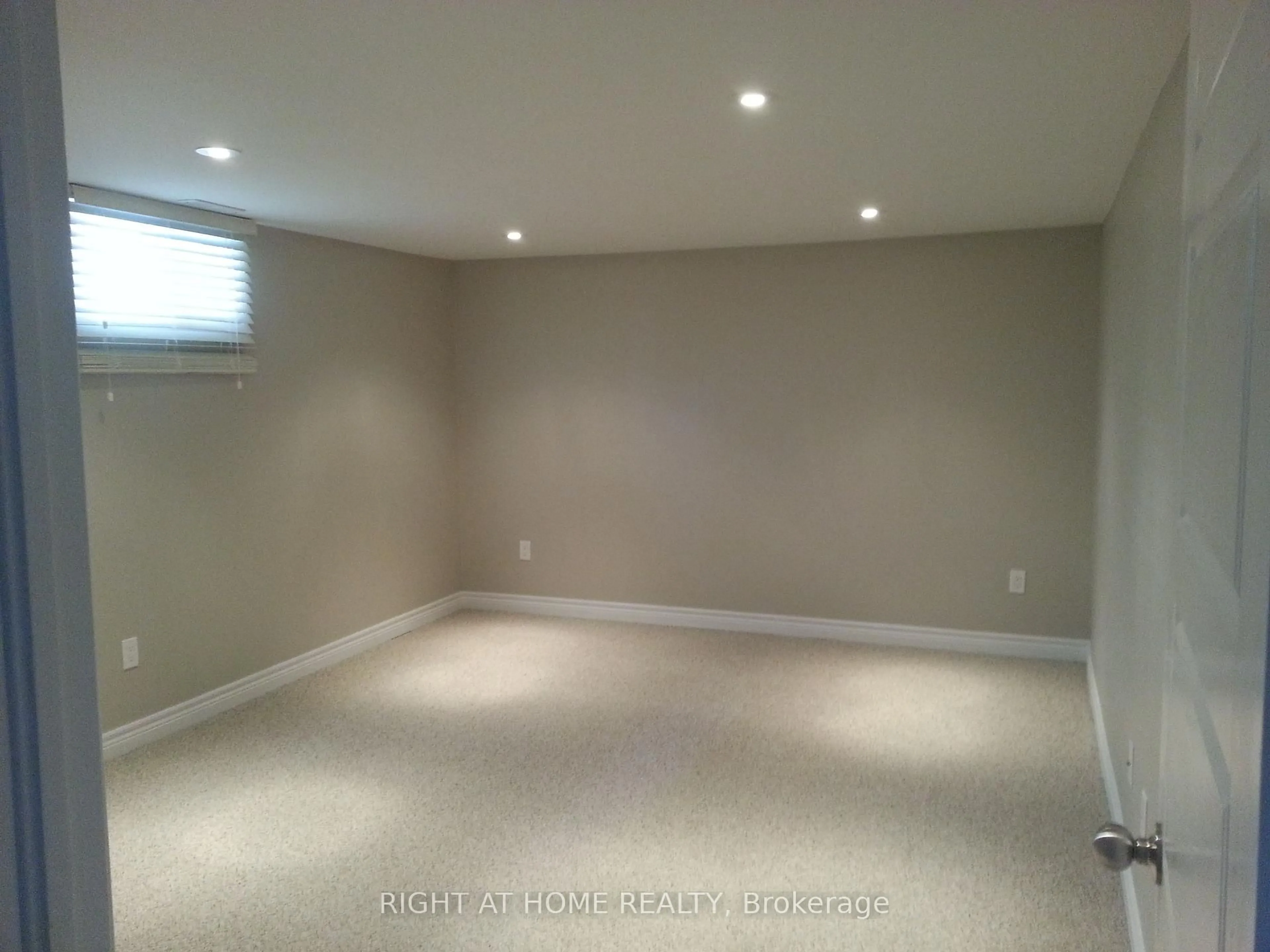 A pic of a room for 53 Irwin St, London North Ontario N6G 1C9