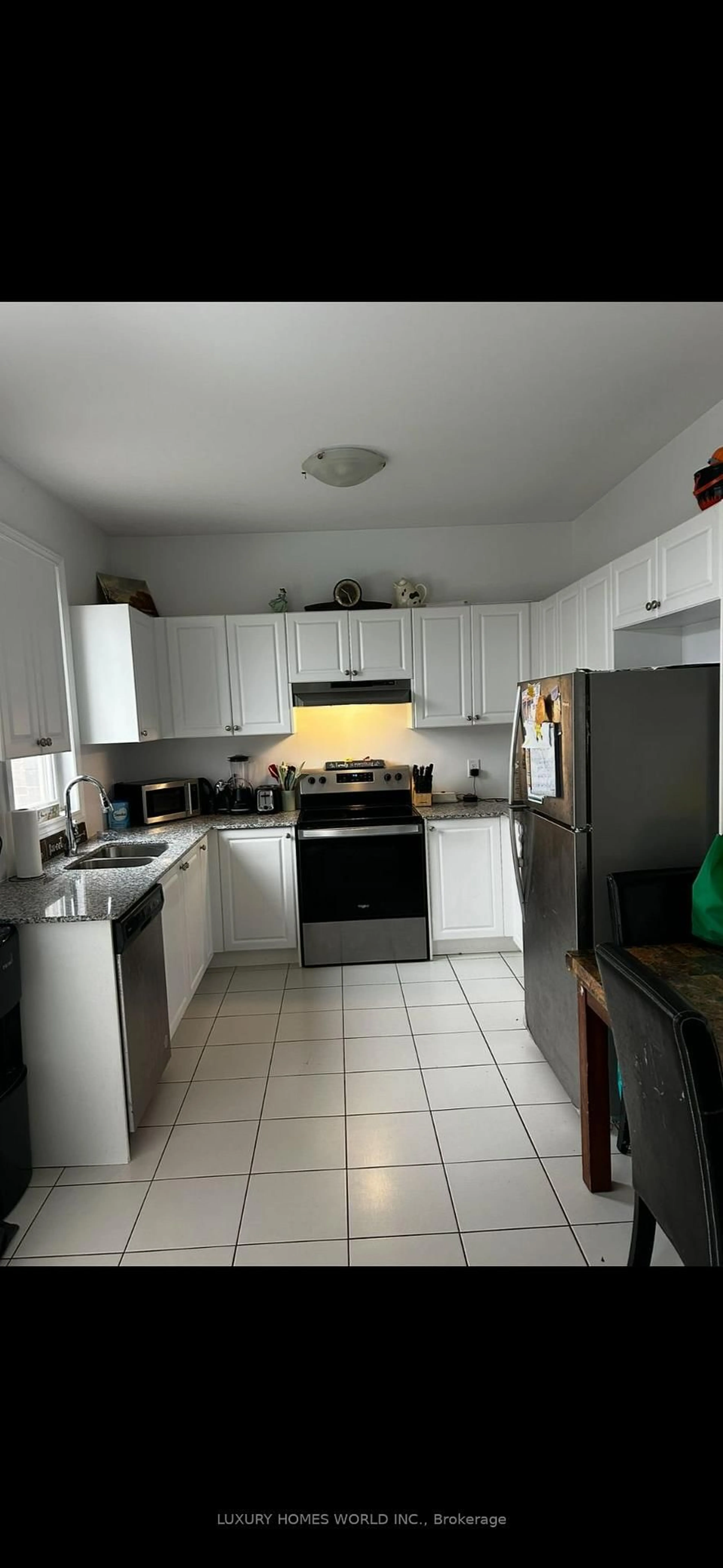 Standard kitchen, unknown for 35 Corbett St, Southgate Ontario N0C 1B0