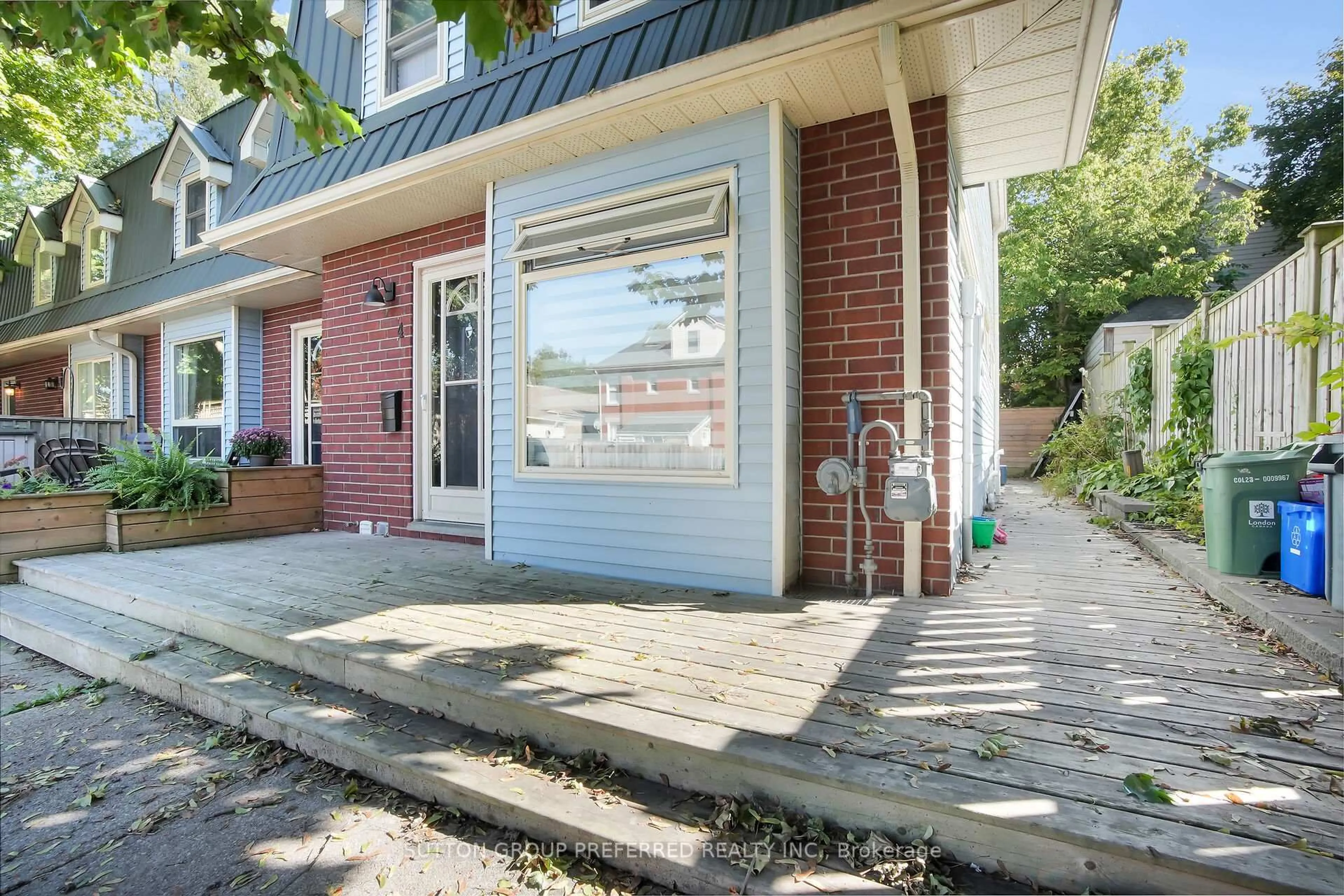 Unknown for 561 PRINCESS Ave #4, London East Ontario N6B 2C1