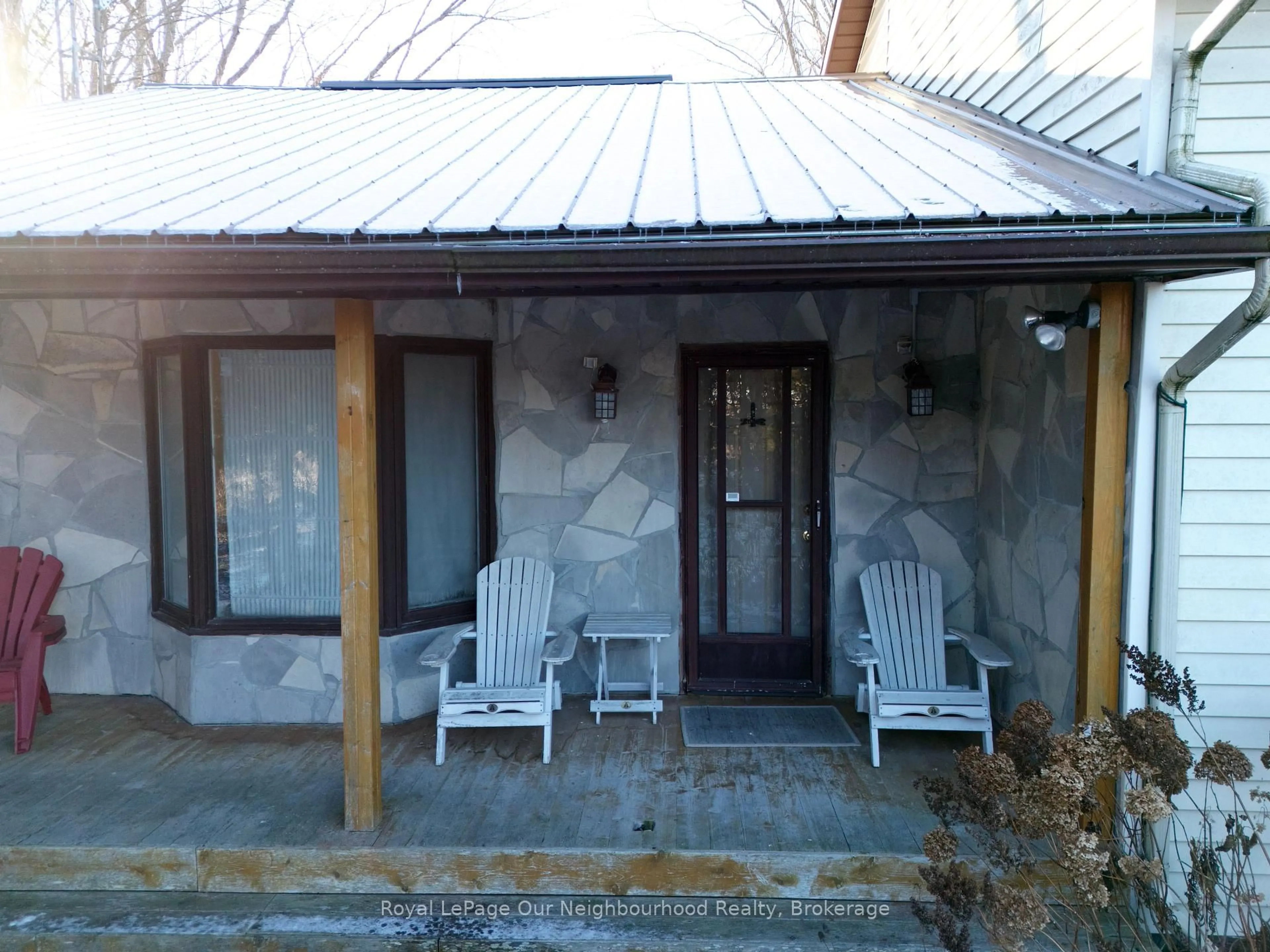 Patio, building for 25 River Rd, Trent Hills Ontario K0L 1L0