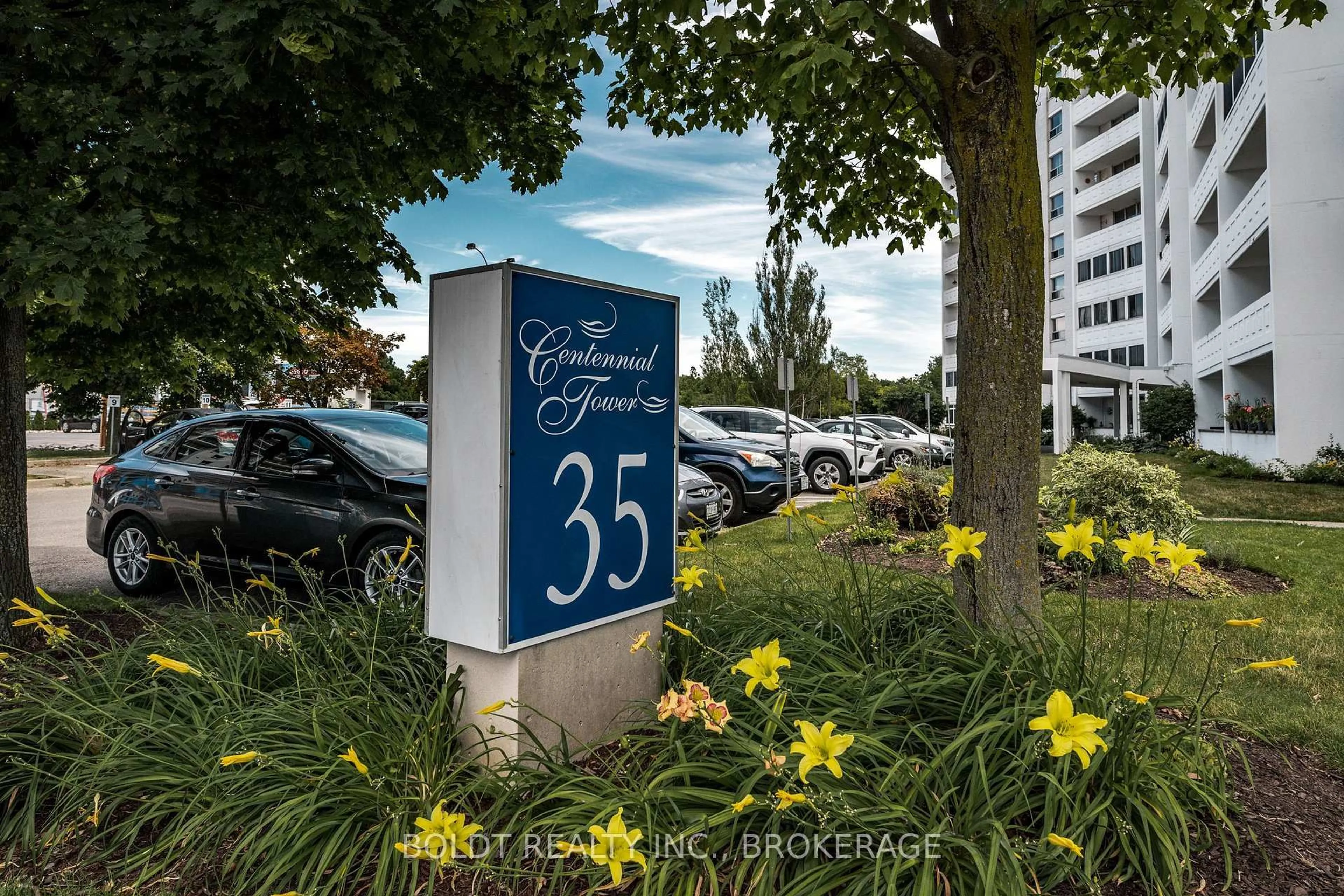Parking for 35 Towering Heights Blvd #1008, St. Catharines Ontario L2T 3G8