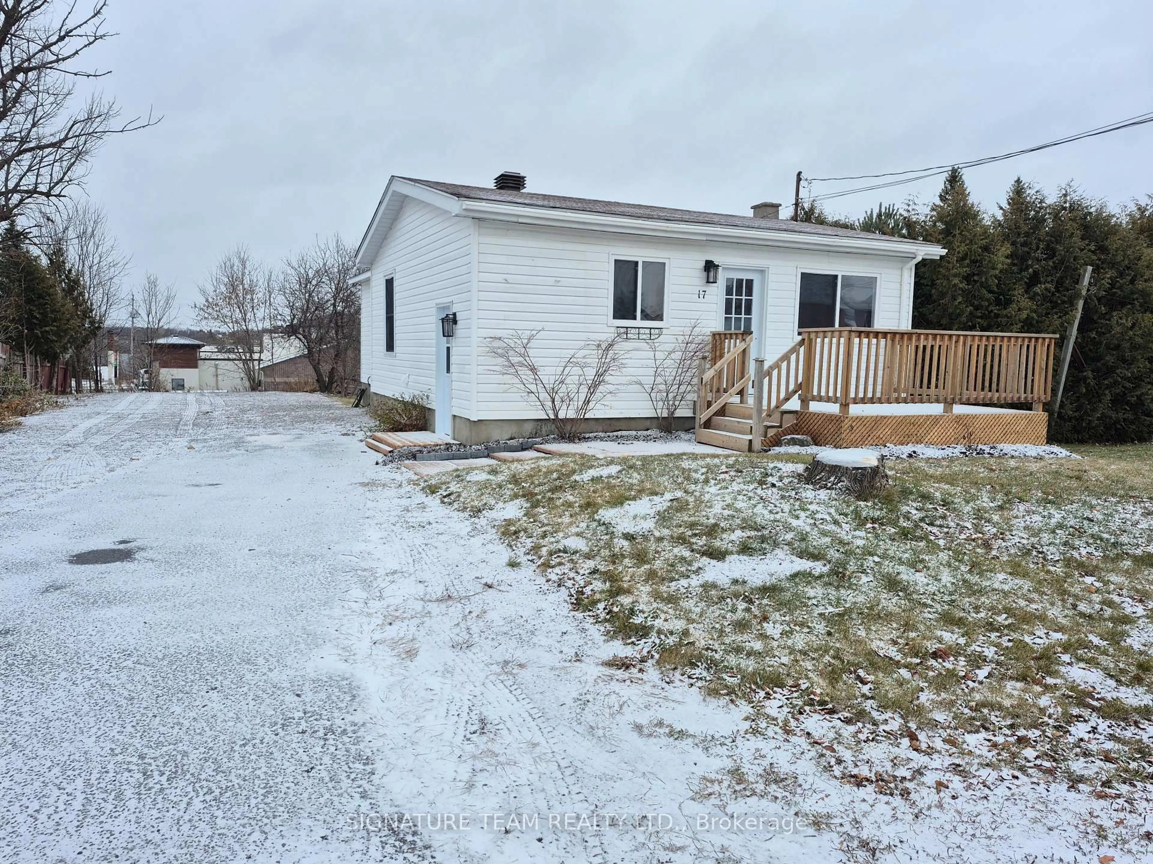 A pic from outside/outdoor area/front of a property/back of a property/a pic from drone, street for 17 Vankessel St, Cobden Ontario K0J 1K0