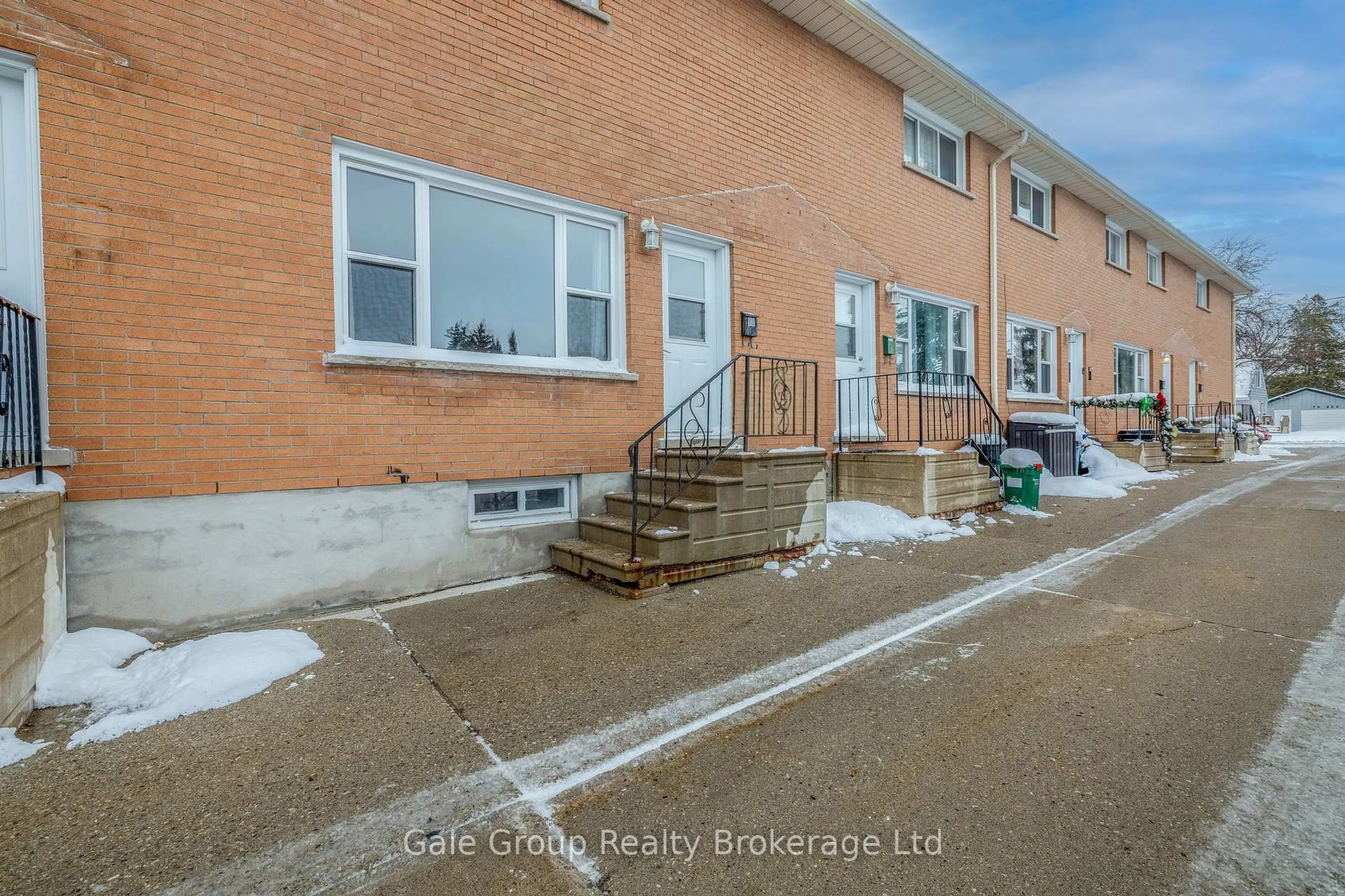 Unknown for 78 Bee St #11, Woodstock Ontario N4S 3Z3