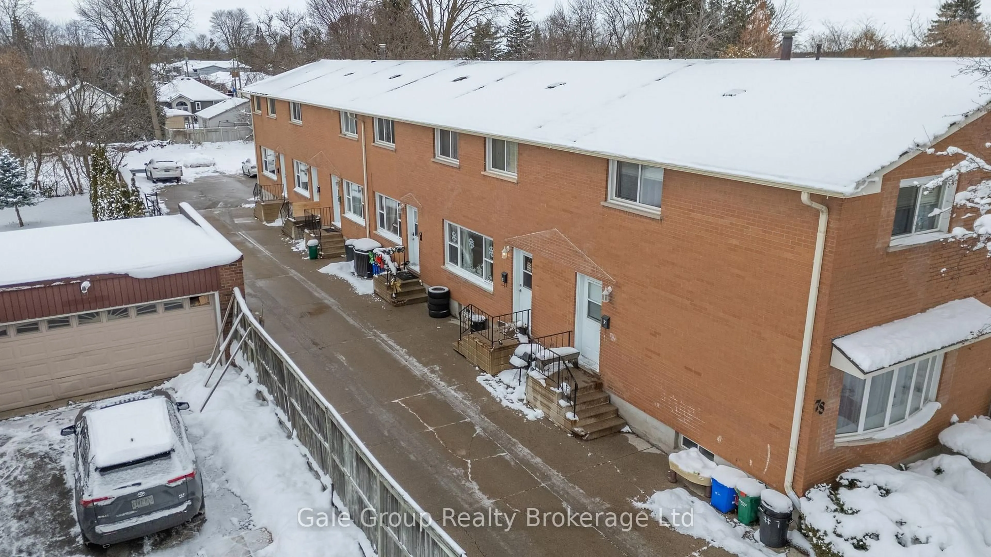 A pic from outside/outdoor area/front of a property/back of a property/a pic from drone, unknown for 78 Bee St #11, Woodstock Ontario N4S 3Z3