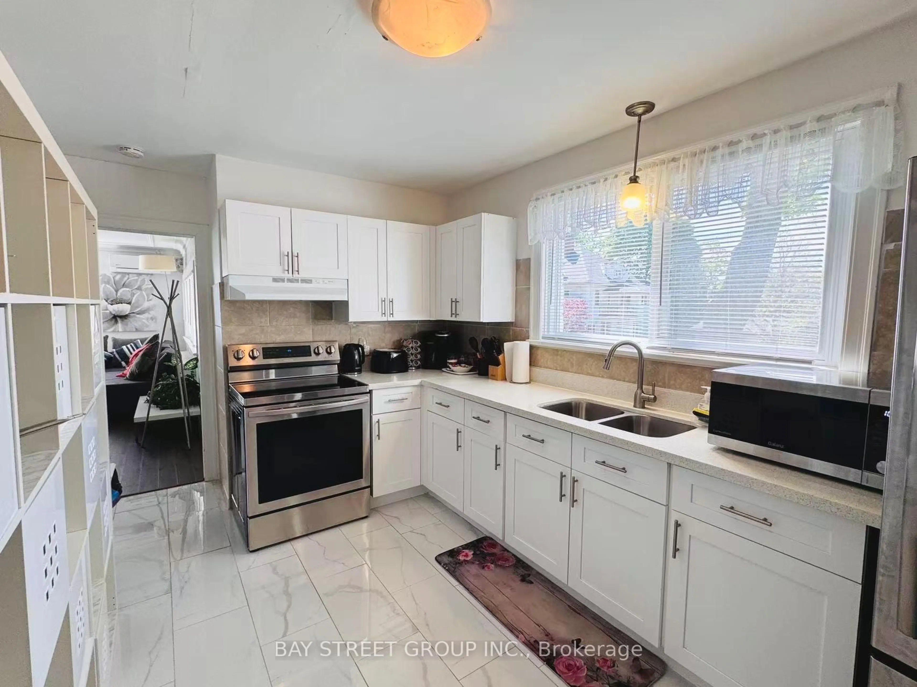 Open concept kitchen, ceramic/tile floor for 4305 Bampfield St, Niagara Falls Ontario L2E 1G7