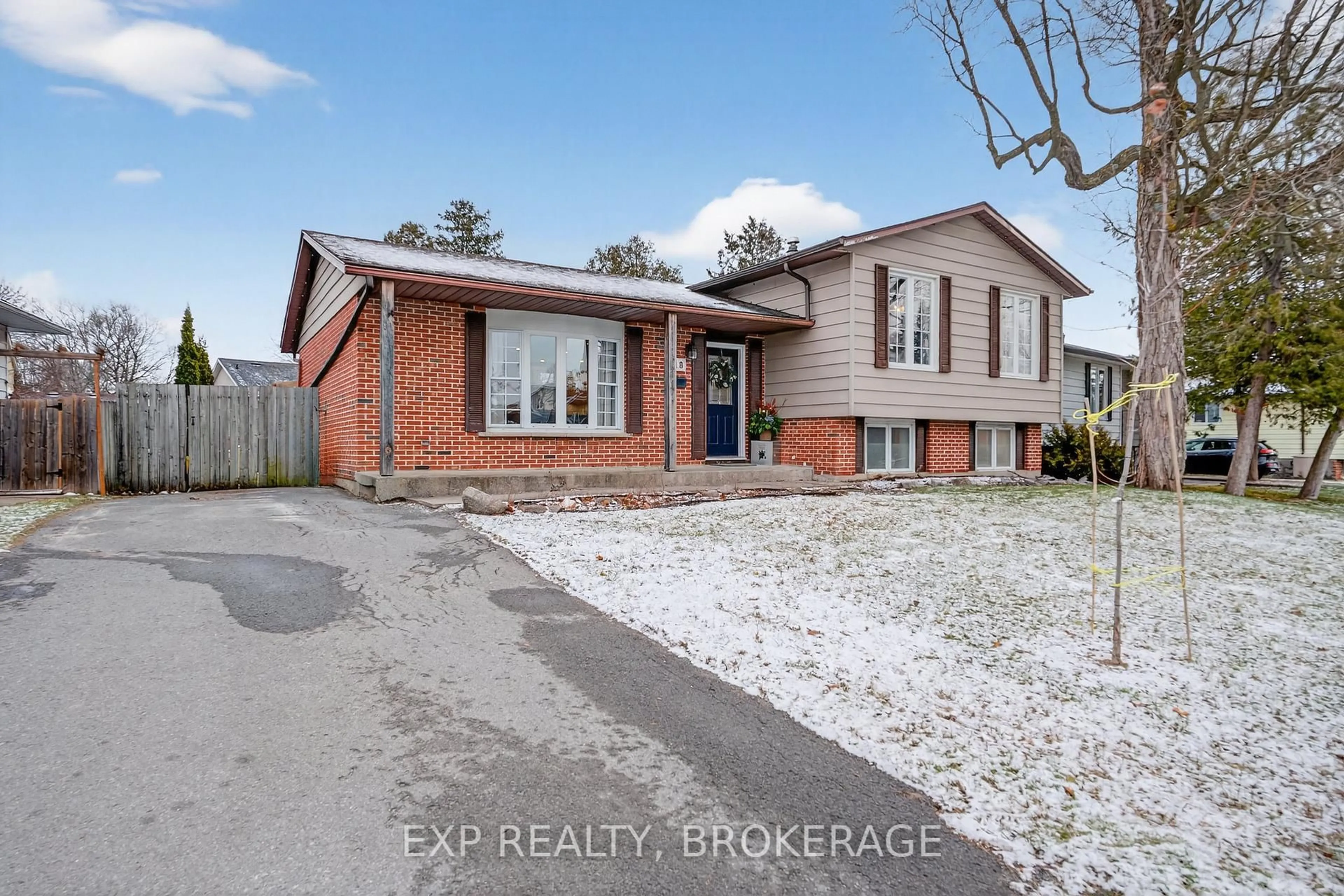 Home with brick exterior material, street for 918 CRESTHILL St, Kingston Ontario K7P 1H7