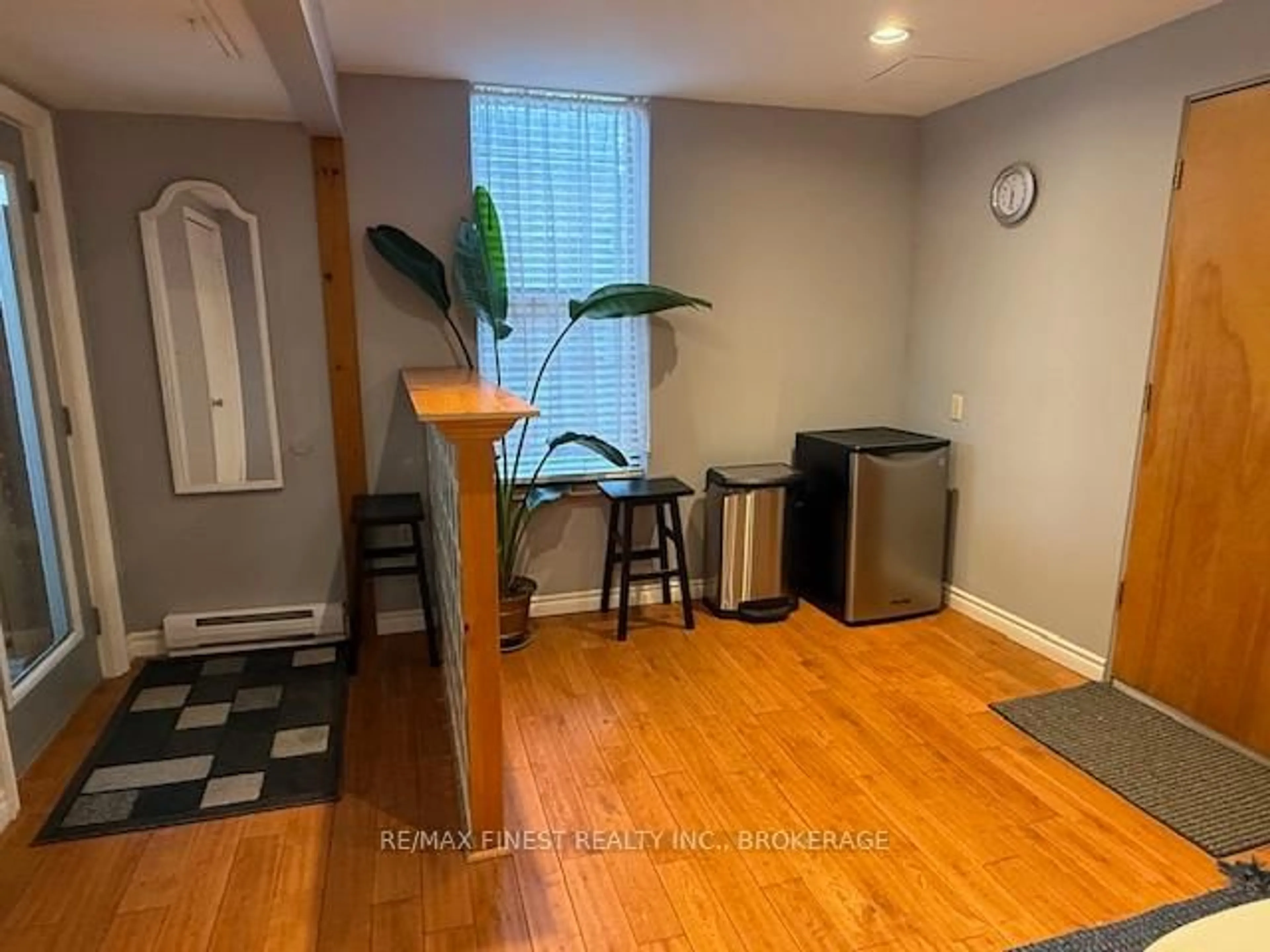 A pic of a room for 166 Queen St, Kingston Ontario K7K 1B1